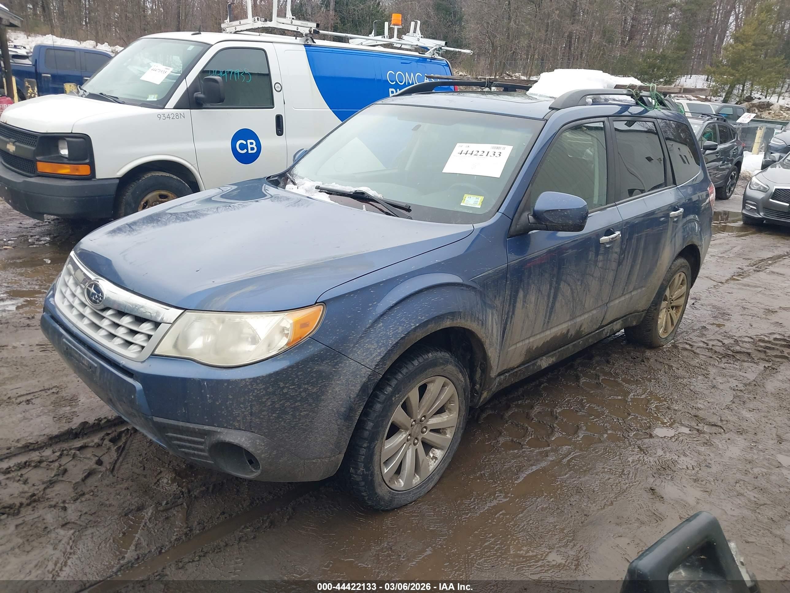 2011 Subaru Forester 2.5x Premium Синий vin: JF2SHADC7BH726259