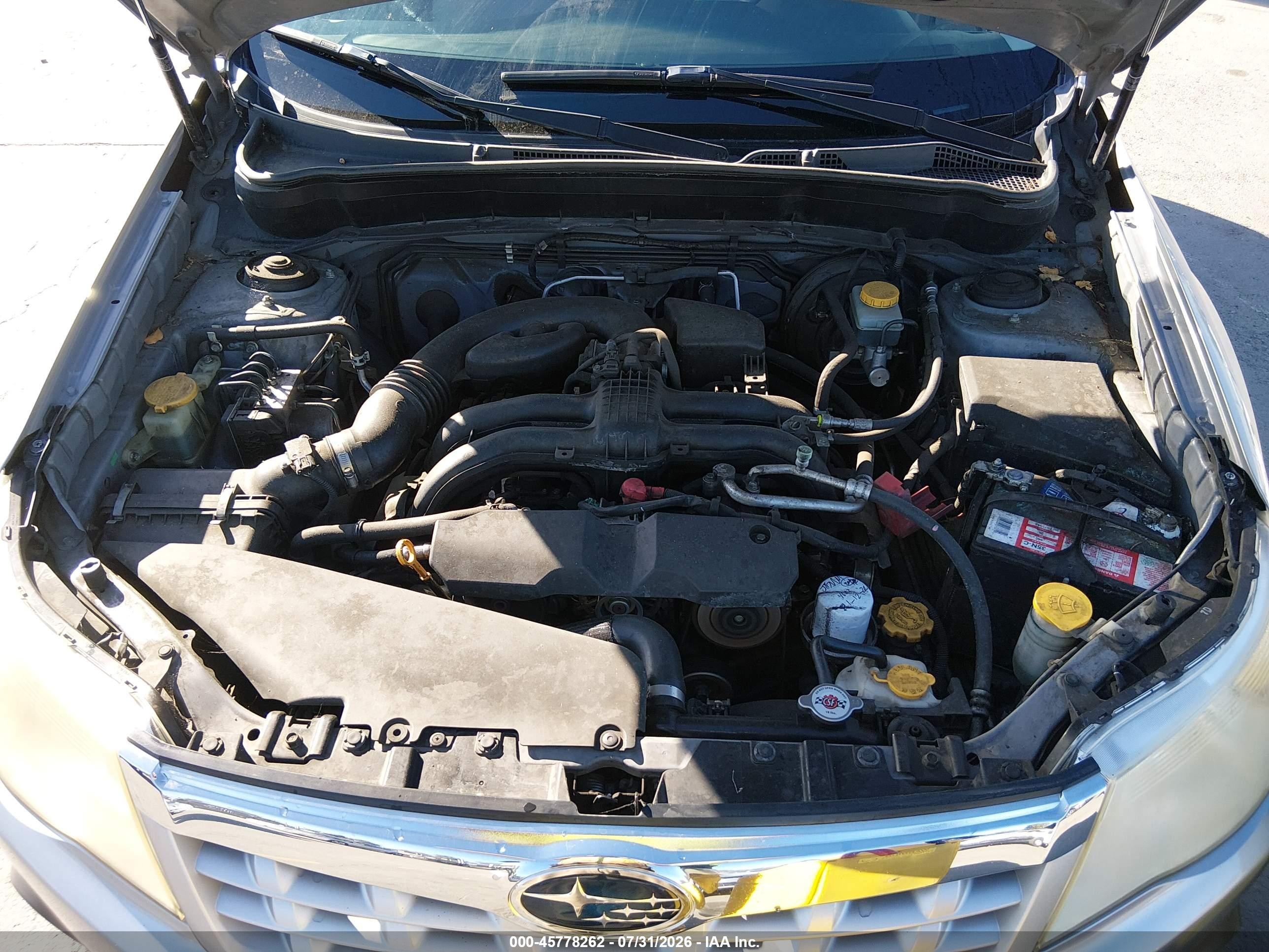 2011 Subaru Forester 2.5x Premium Серебряный vin: JF2SHADC7BH739898