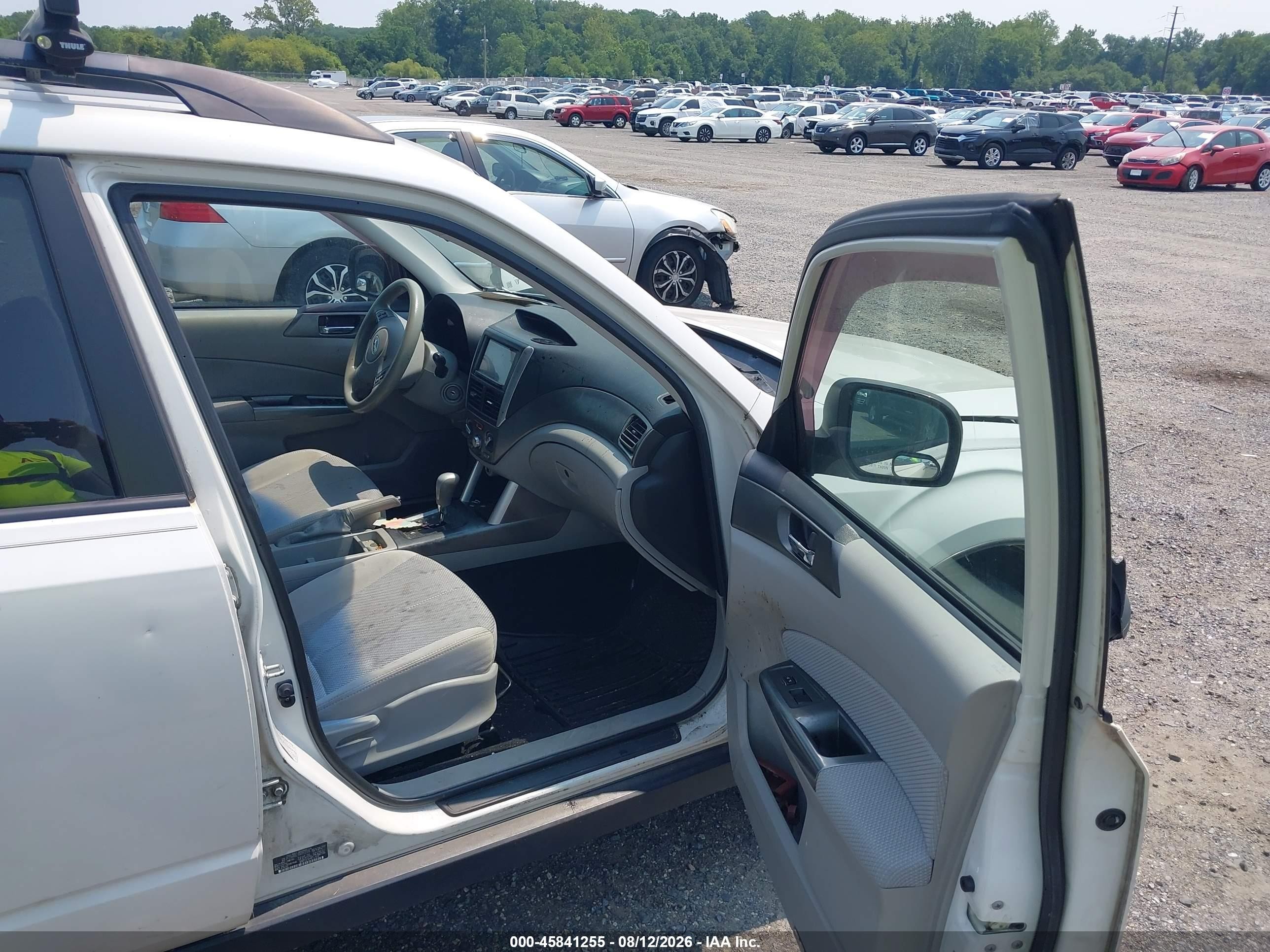2011 Subaru Forester 2.5x Premium White vin: JF2SHADC7BH753395
