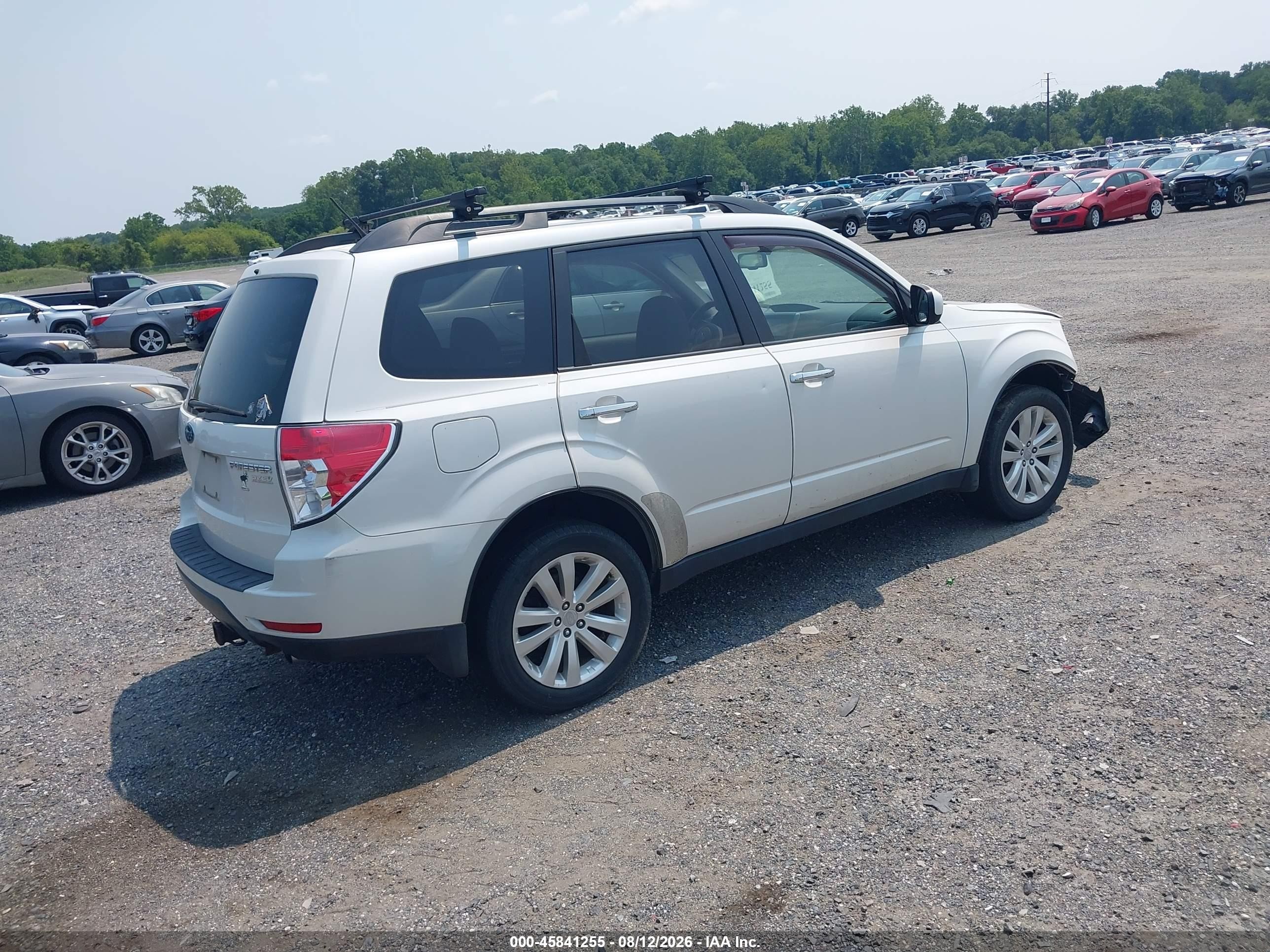 2011 Subaru Forester 2.5x Premium White vin: JF2SHADC7BH753395