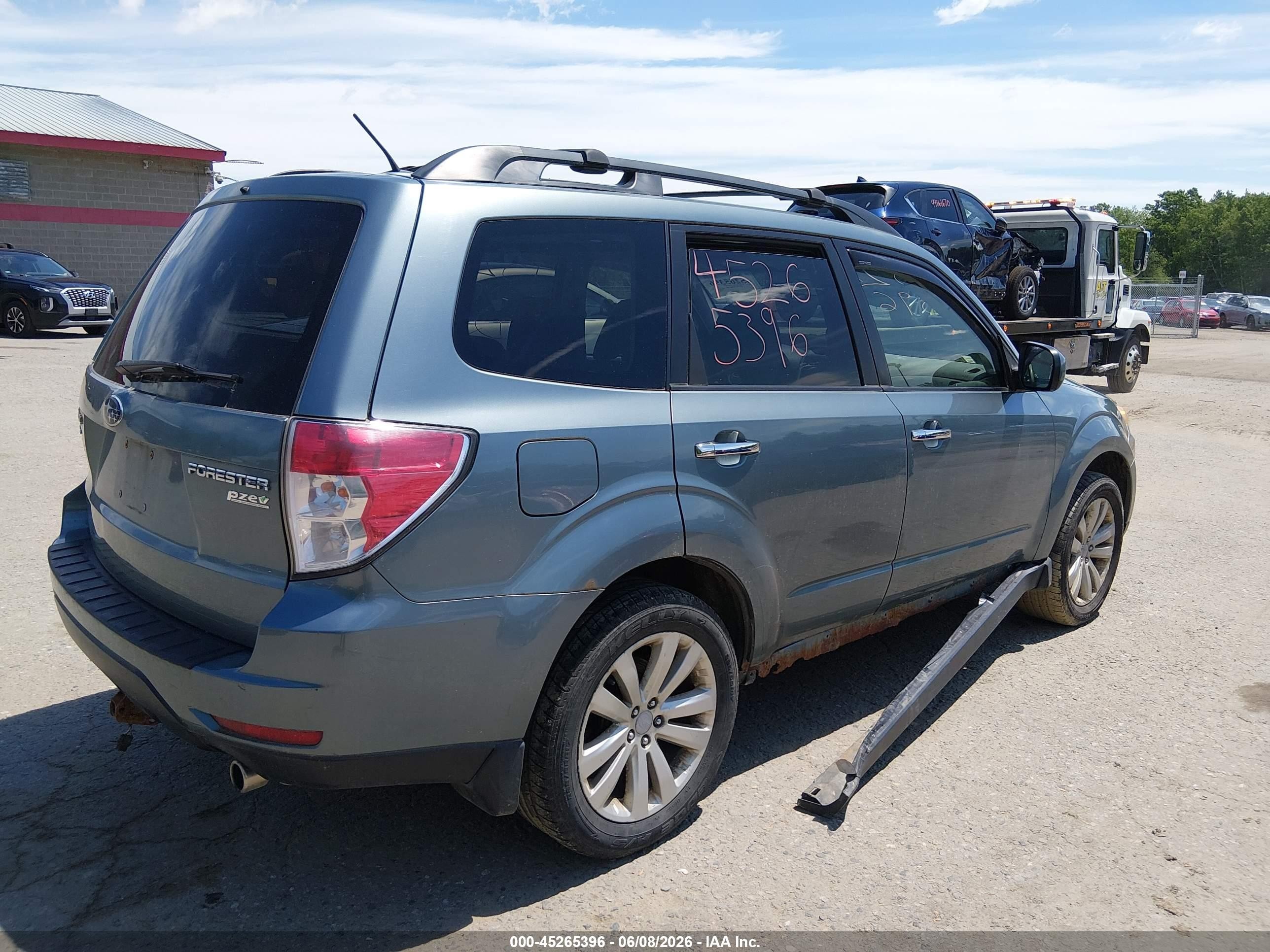 2011 Subaru Forester 2.5x Premium Light Blue vin: JF2SHADC7BH770097