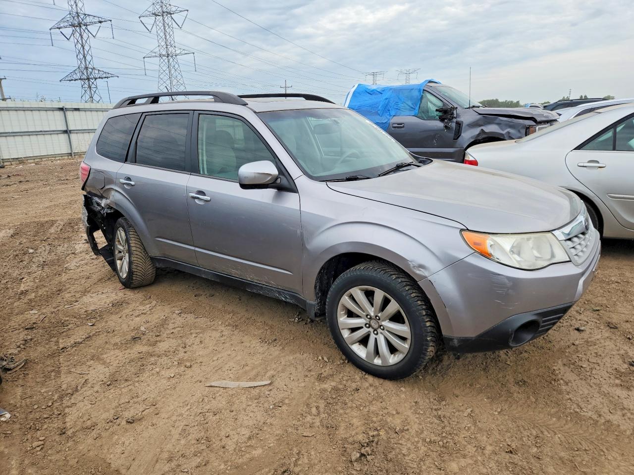 2011 Subaru Forester 2.5x Premium Silver vin: JF2SHADC7BH773646