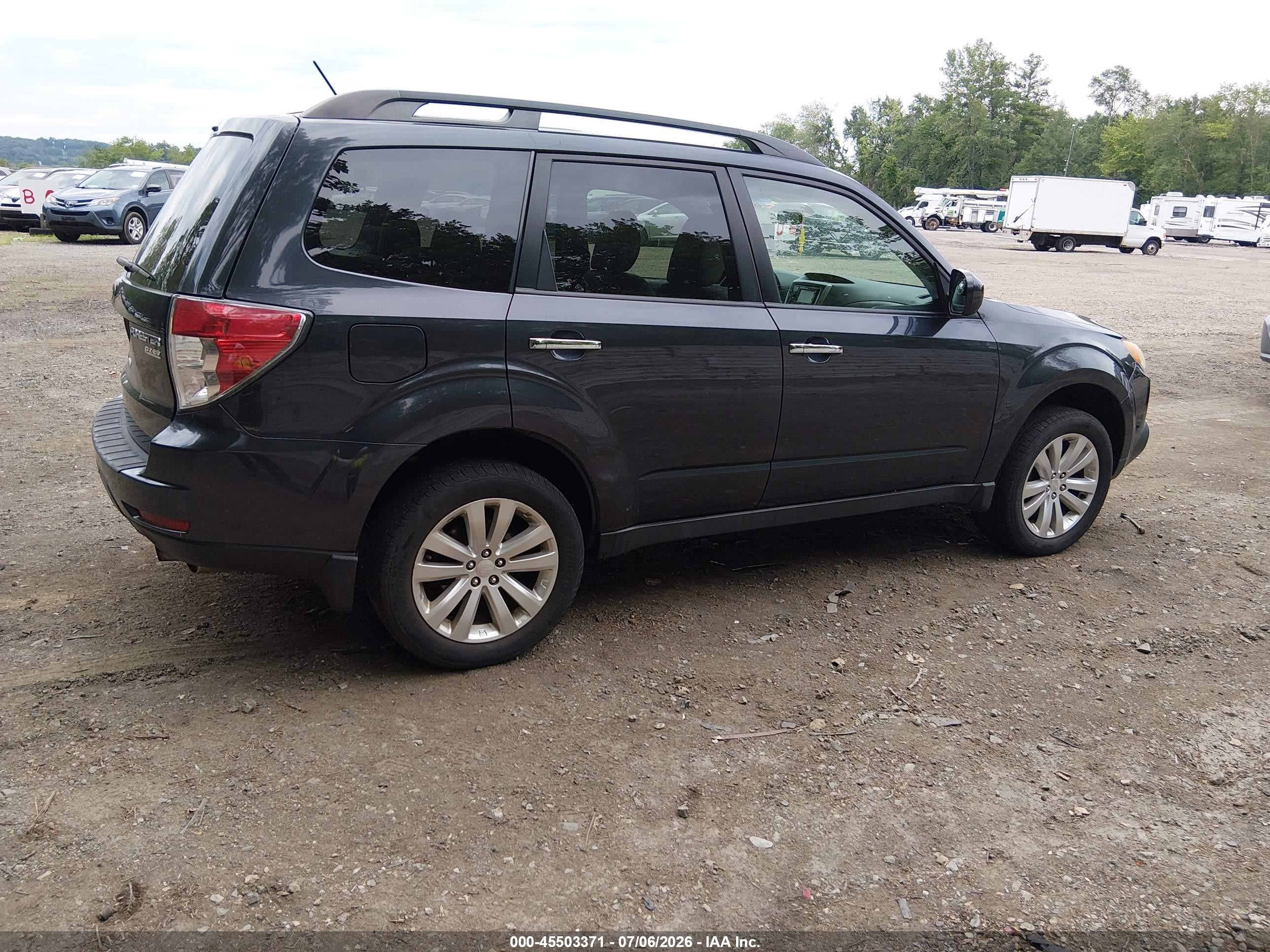 2012 Subaru Forester 2.5x Premium Gray vin: JF2SHADC7CH409650