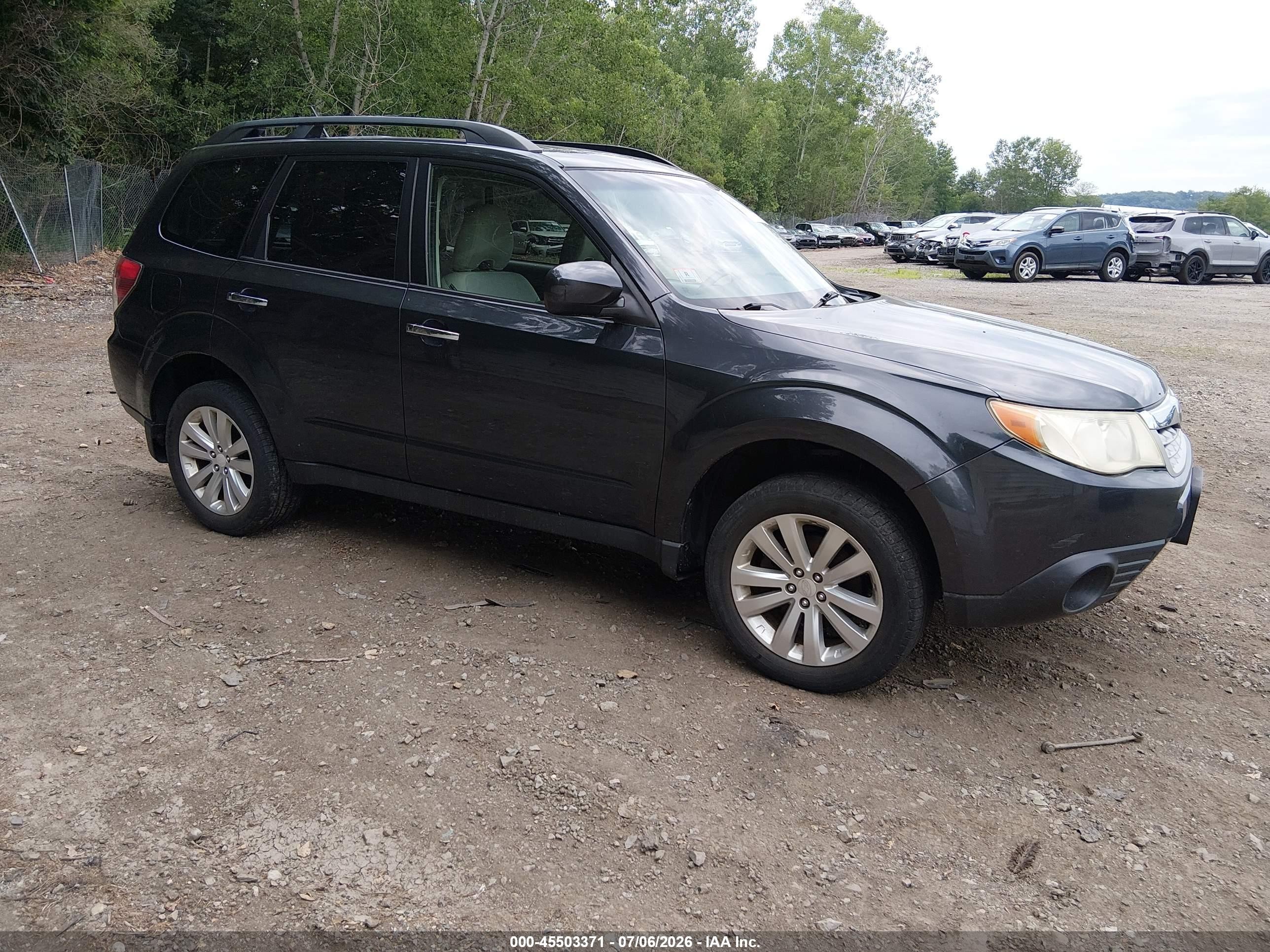 2012 Subaru Forester 2.5x Premium Gray vin: JF2SHADC7CH409650