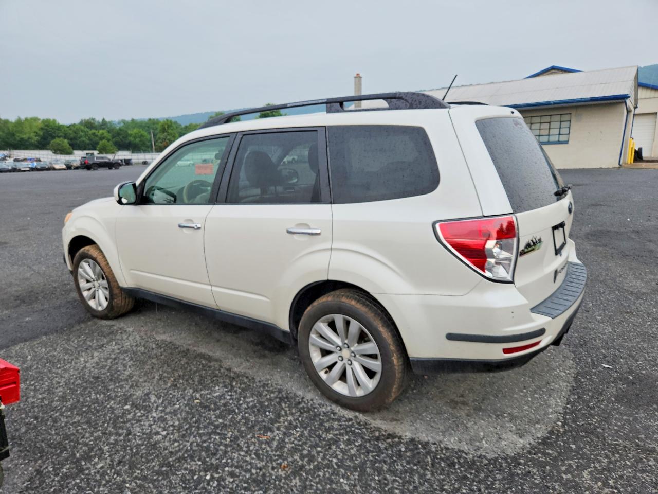 2012 Subaru Forester 2.5x Premium White vin: JF2SHADC7CH411933