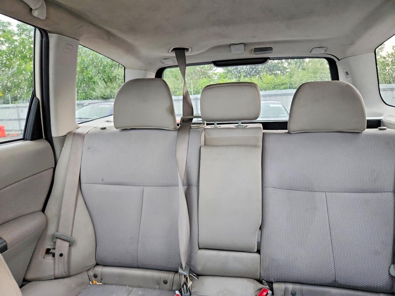2012 Subaru Forester 2.5x Premium White vin: JF2SHADC7CH411933