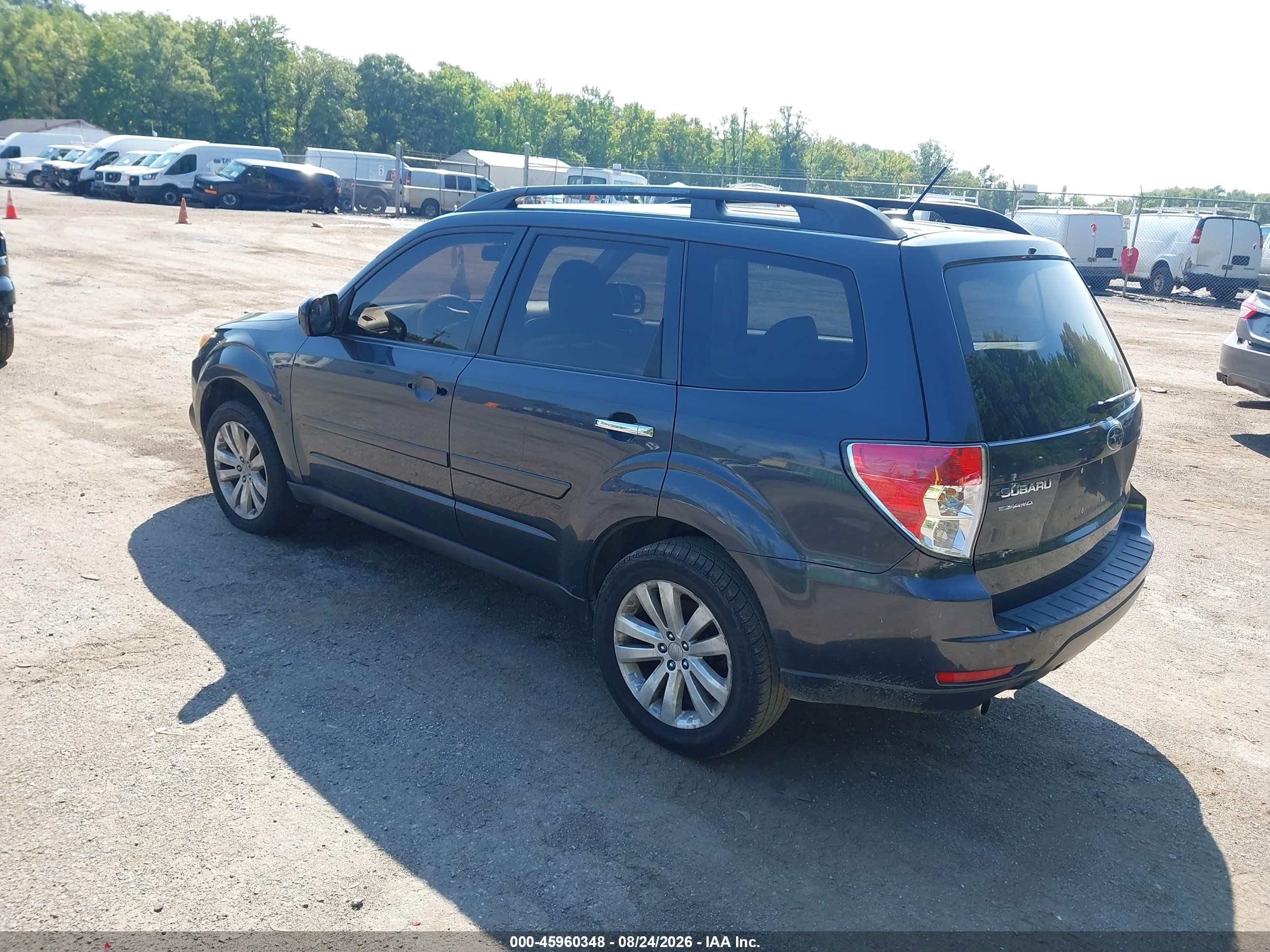 2012 Subaru Forester 2.5x Premium Gray vin: JF2SHADC7CH425833