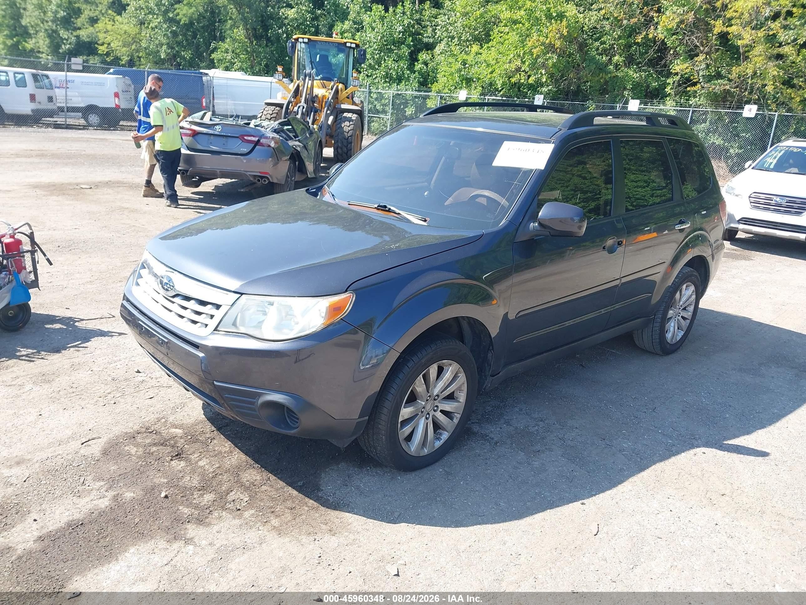 2012 Subaru Forester 2.5x Premium Gray vin: JF2SHADC7CH425833
