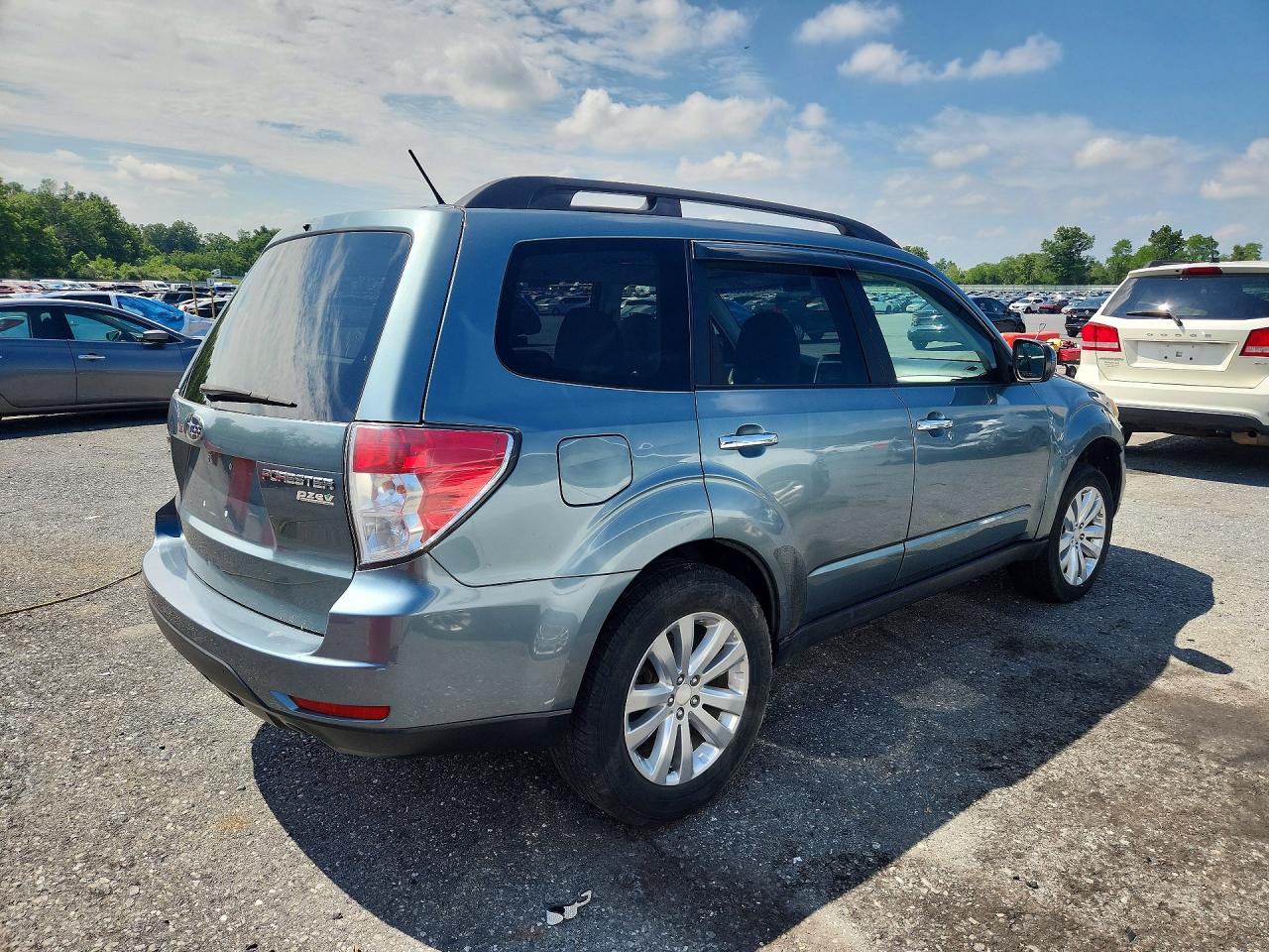 2012 Subaru Forester 2.5x Premium Green vin: JF2SHADC7CH431230