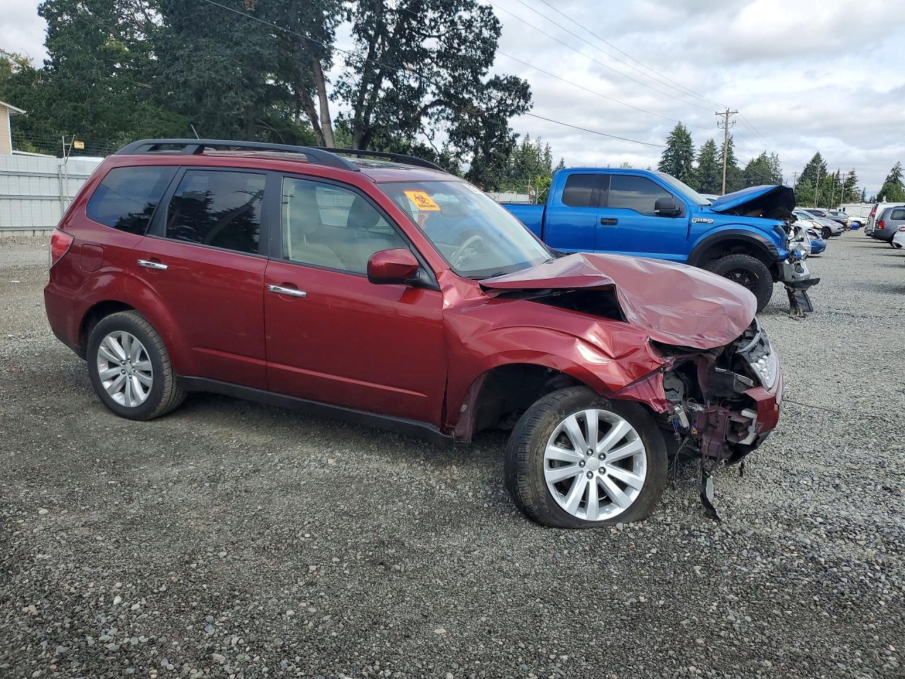 2012 Subaru Forester 2.5x Premium Maroon vin: JF2SHADC7CH443619