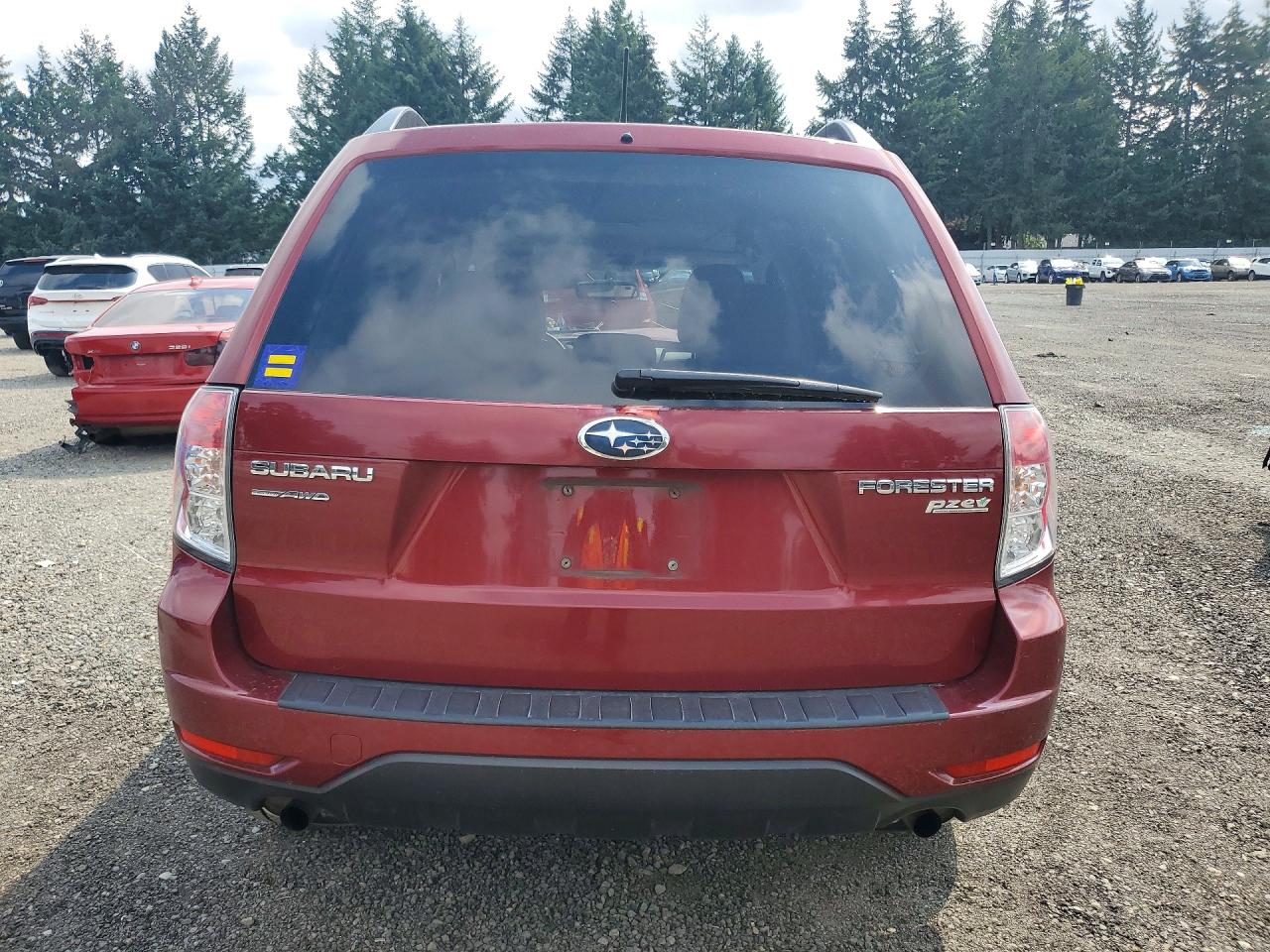 2012 Subaru Forester 2.5x Premium Maroon vin: JF2SHADC7CH443619