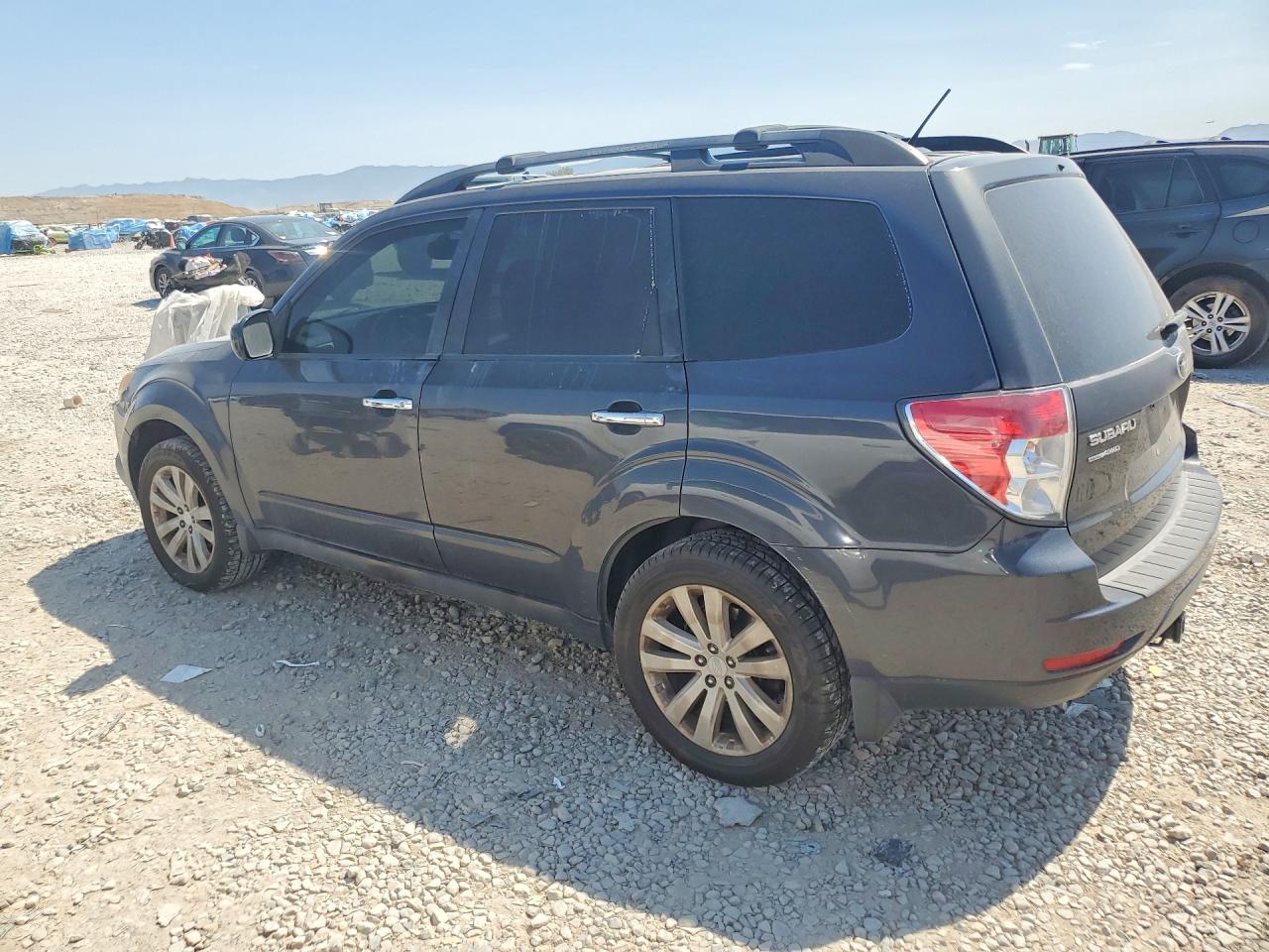 2012 Subaru Forester 2.5x Premium Gray vin: JF2SHADC7CH460551