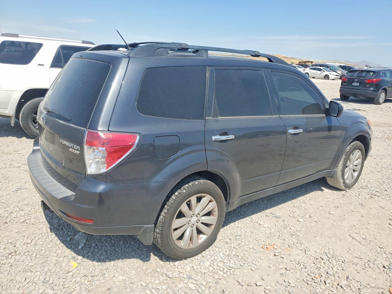 2012 Subaru Forester 2.5x Premium Gray vin: JF2SHADC7CH460551