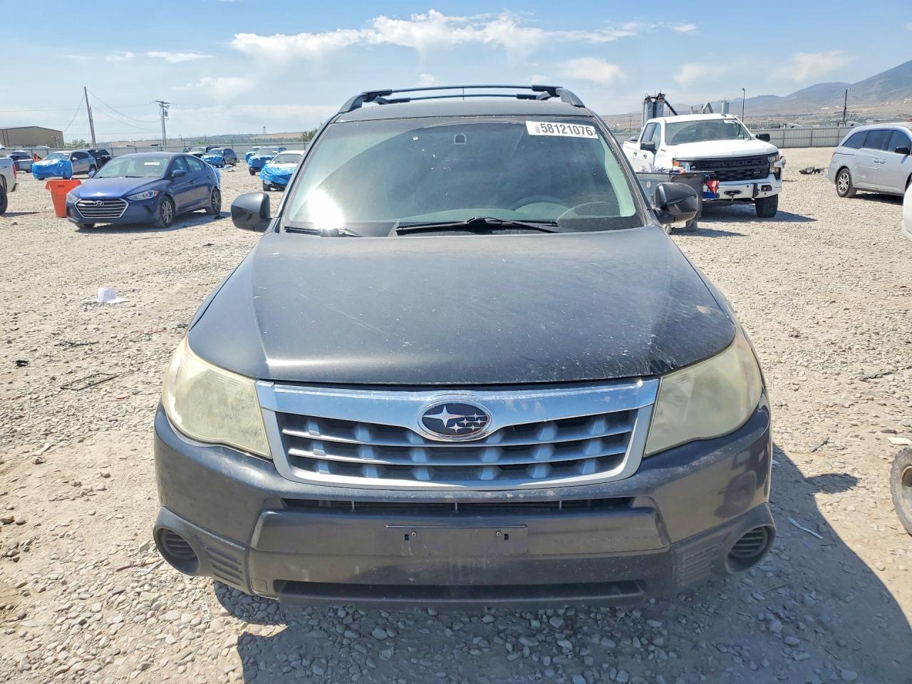 2012 Subaru Forester 2.5x Premium Gray vin: JF2SHADC7CH460551