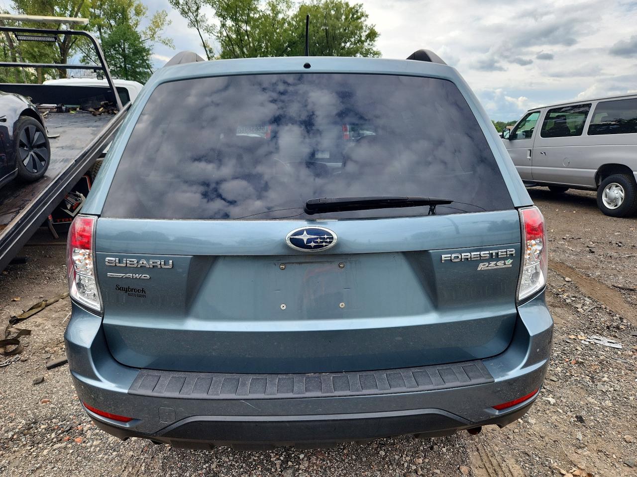 2012 Subaru Forester 2.5x Premium Blue vin: JF2SHADC7CH465197