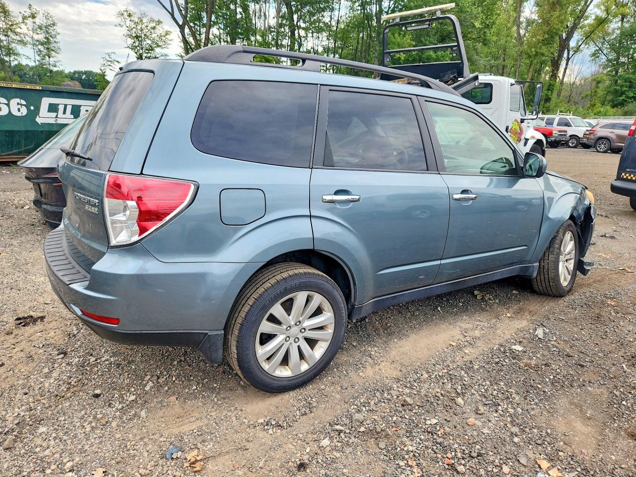 2012 Subaru Forester 2.5x Premium Blue vin: JF2SHADC7CH465197