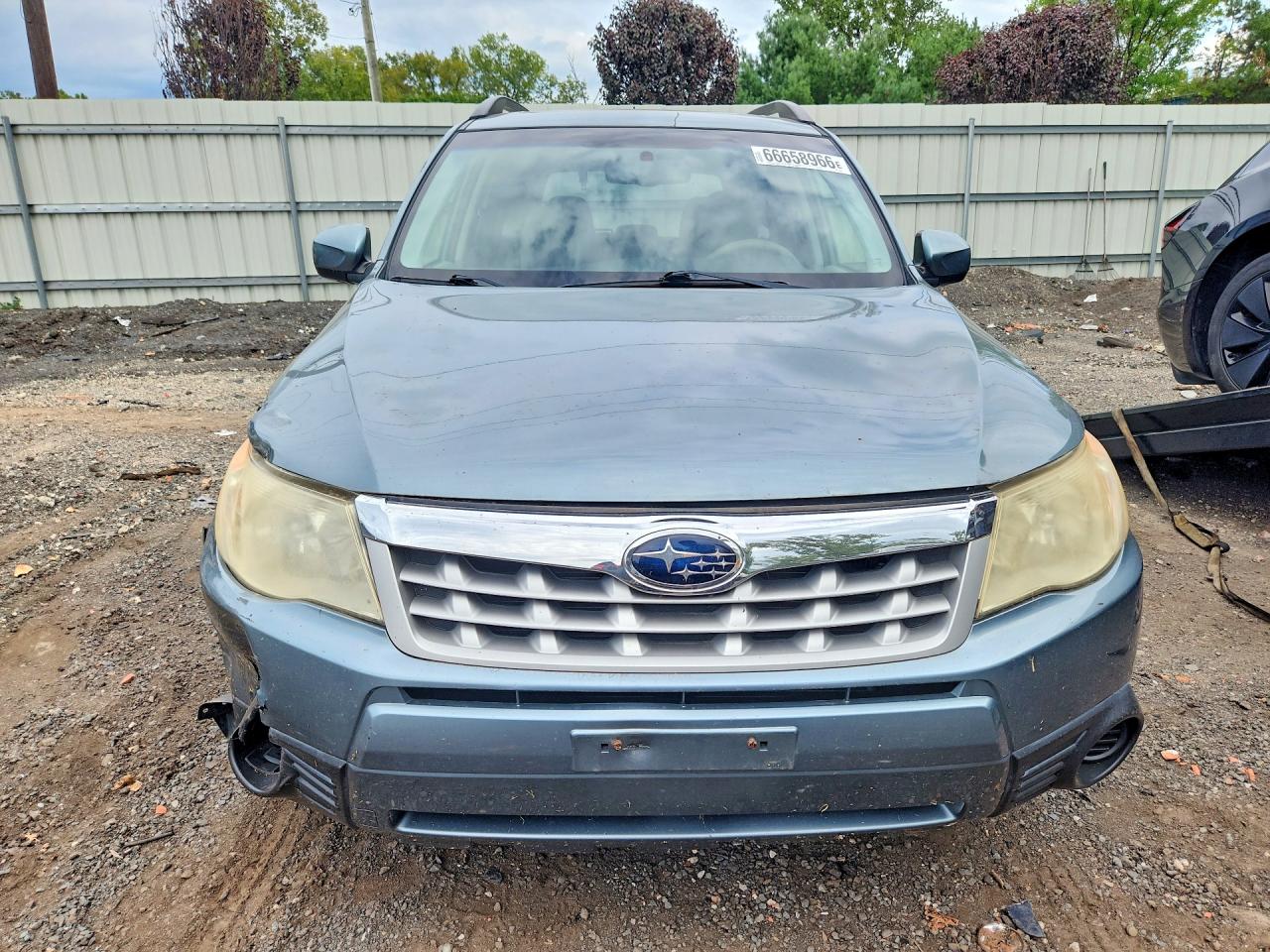 2012 Subaru Forester 2.5x Premium Blue vin: JF2SHADC7CH465197