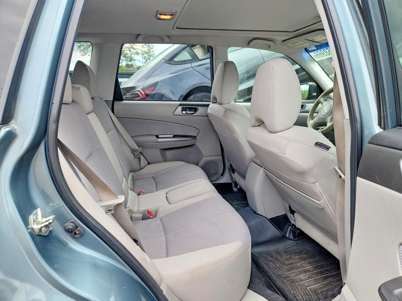 2012 Subaru Forester 2.5x Premium Blue vin: JF2SHADC7CH465197