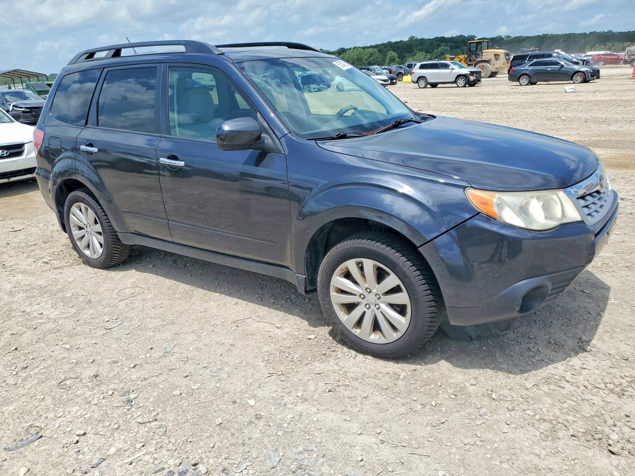 2013 Subaru Forester 2.5x Premium Blue vin: JF2SHADC7DG400258