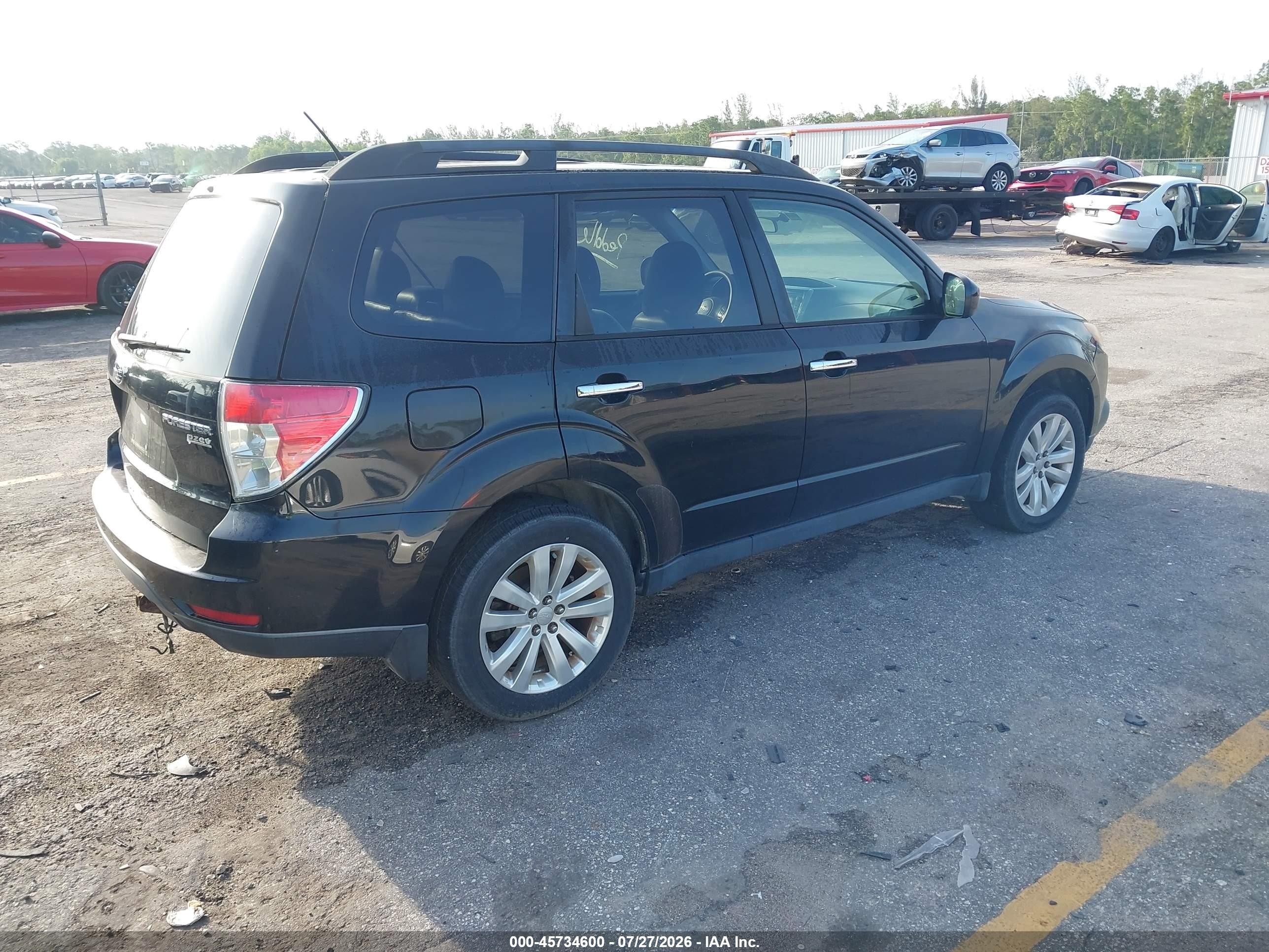 2013 Subaru Forester 2.5x Premium Black vin: JF2SHADC7DG414869