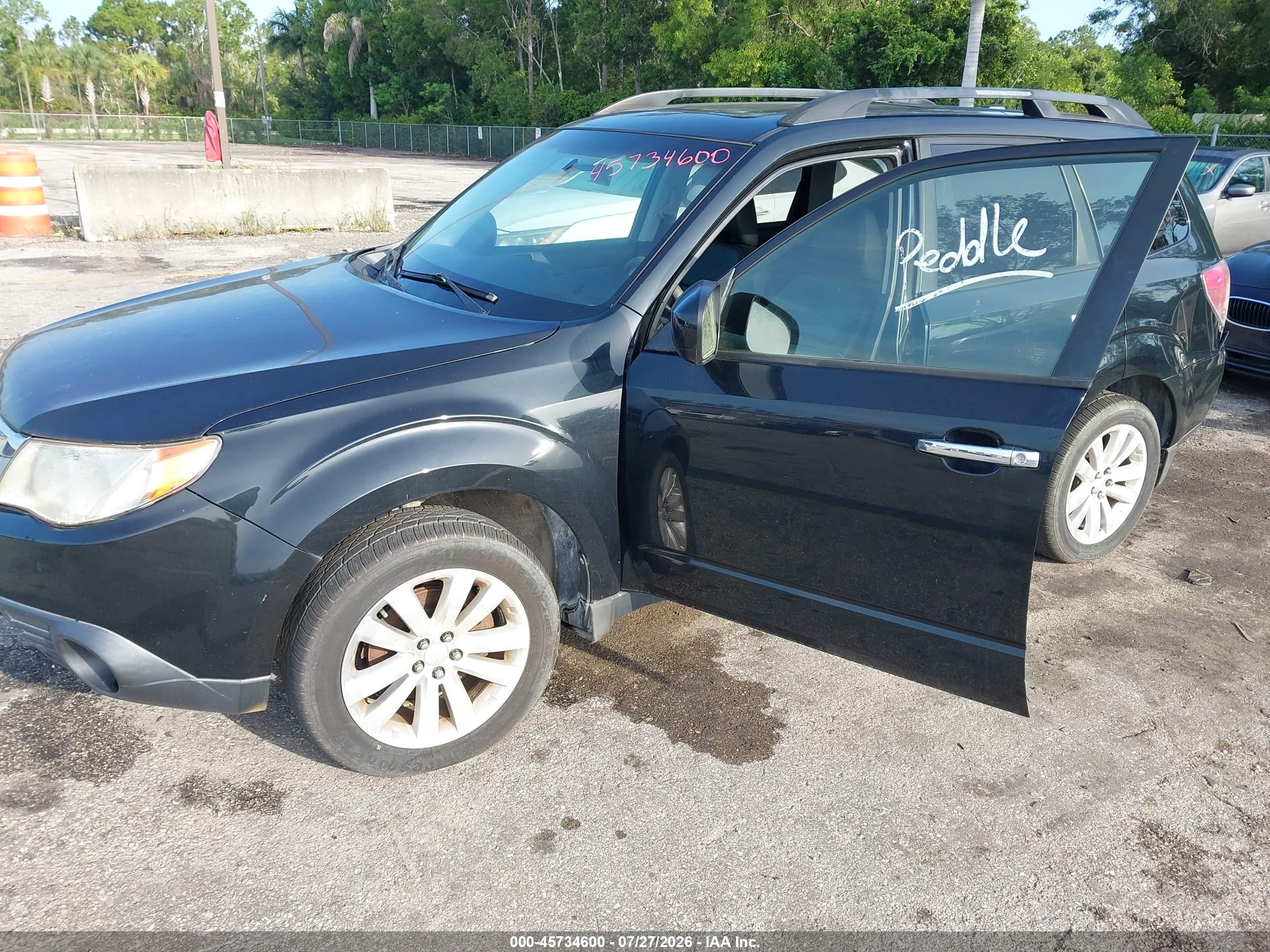 2013 Subaru Forester 2.5x Premium Black vin: JF2SHADC7DG414869