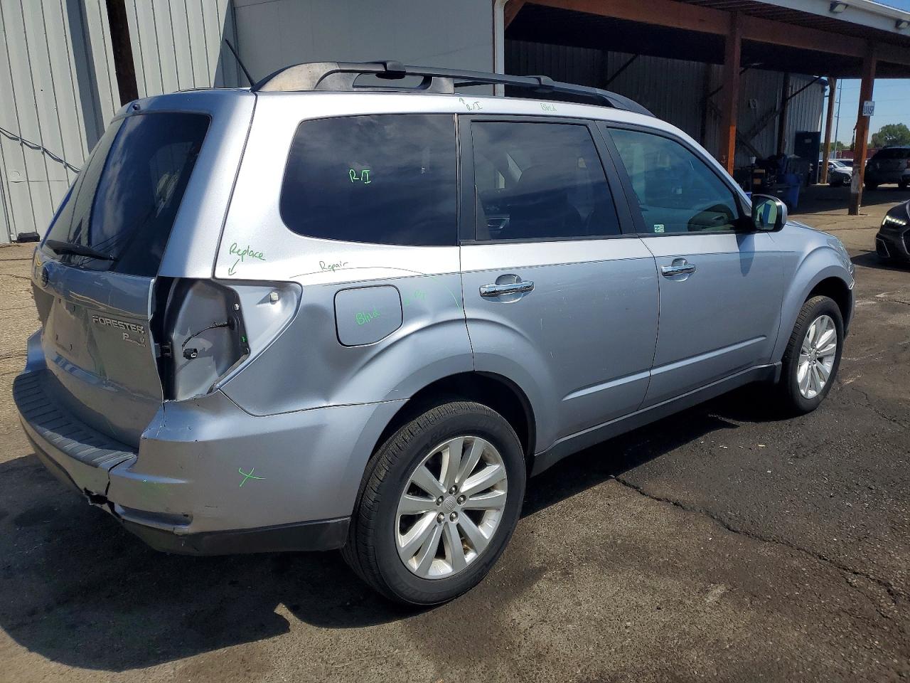 2013 Subaru Forester 2.5x Premium Gray vin: JF2SHADC7DH440026