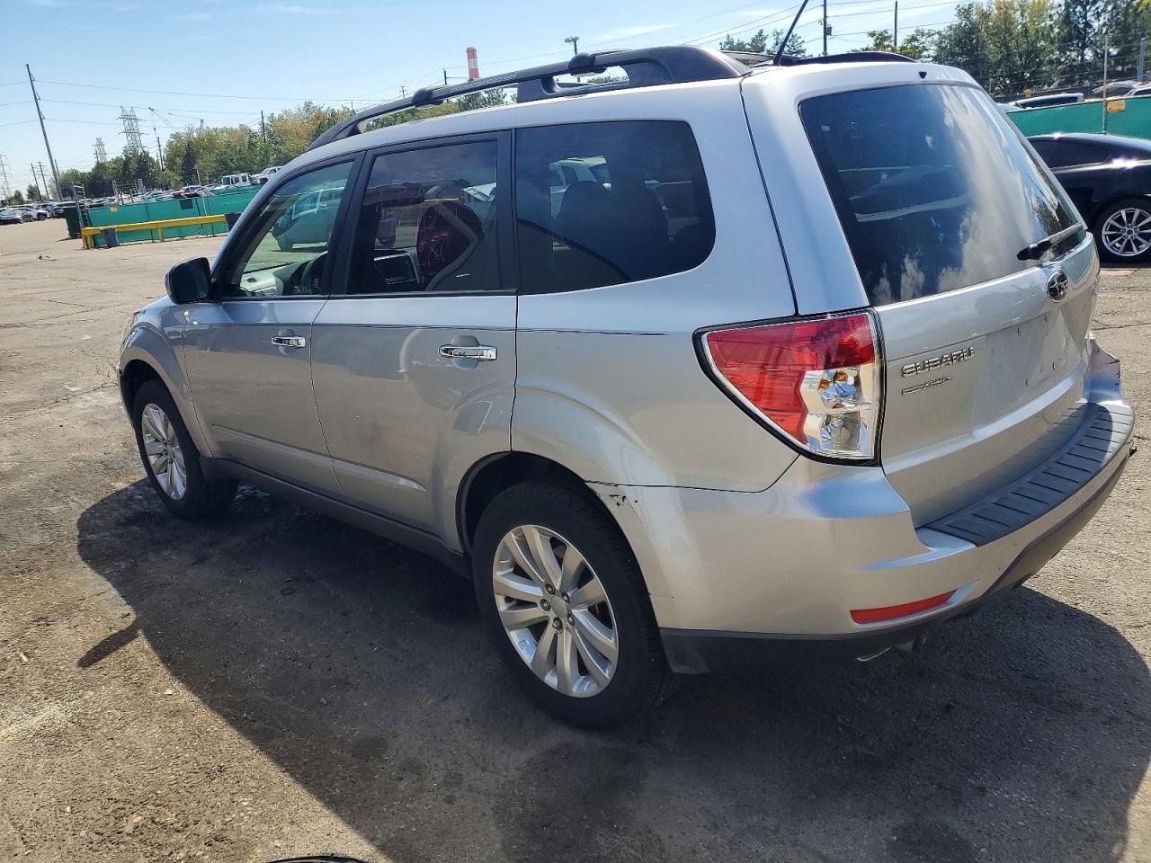 2013 Subaru Forester 2.5x Premium Gray vin: JF2SHADC7DH440026