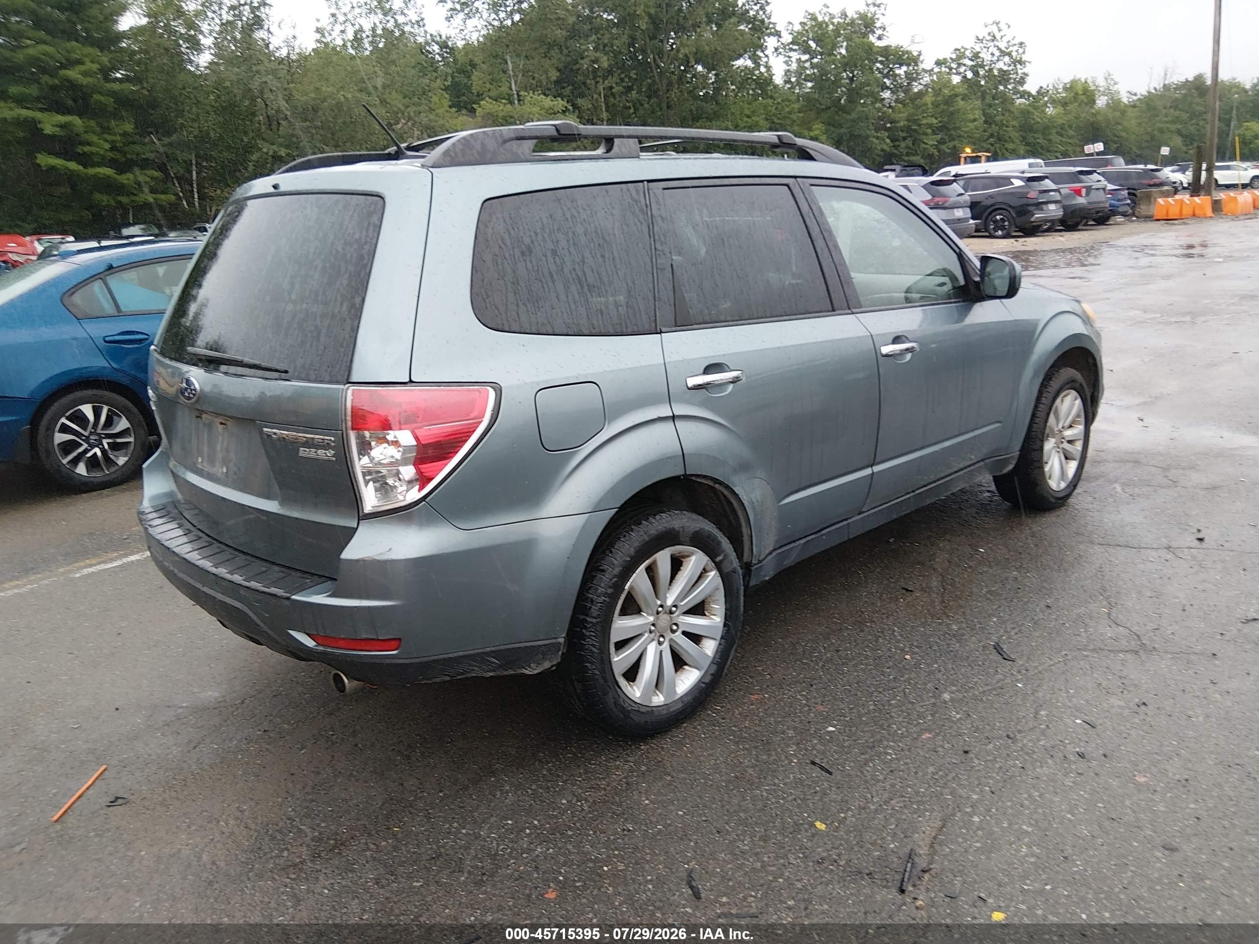 2011 Subaru Forester 2.5x Premium Green vin: JF2SHADC8BH713472