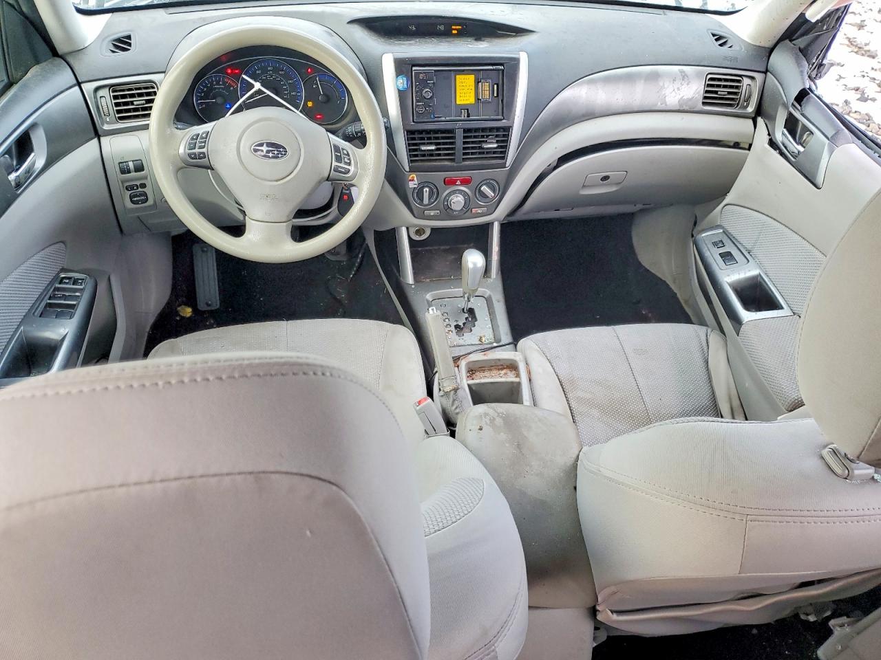 2011 Subaru Forester 2.5x Premium Silver vin: JF2SHADC8BH719529