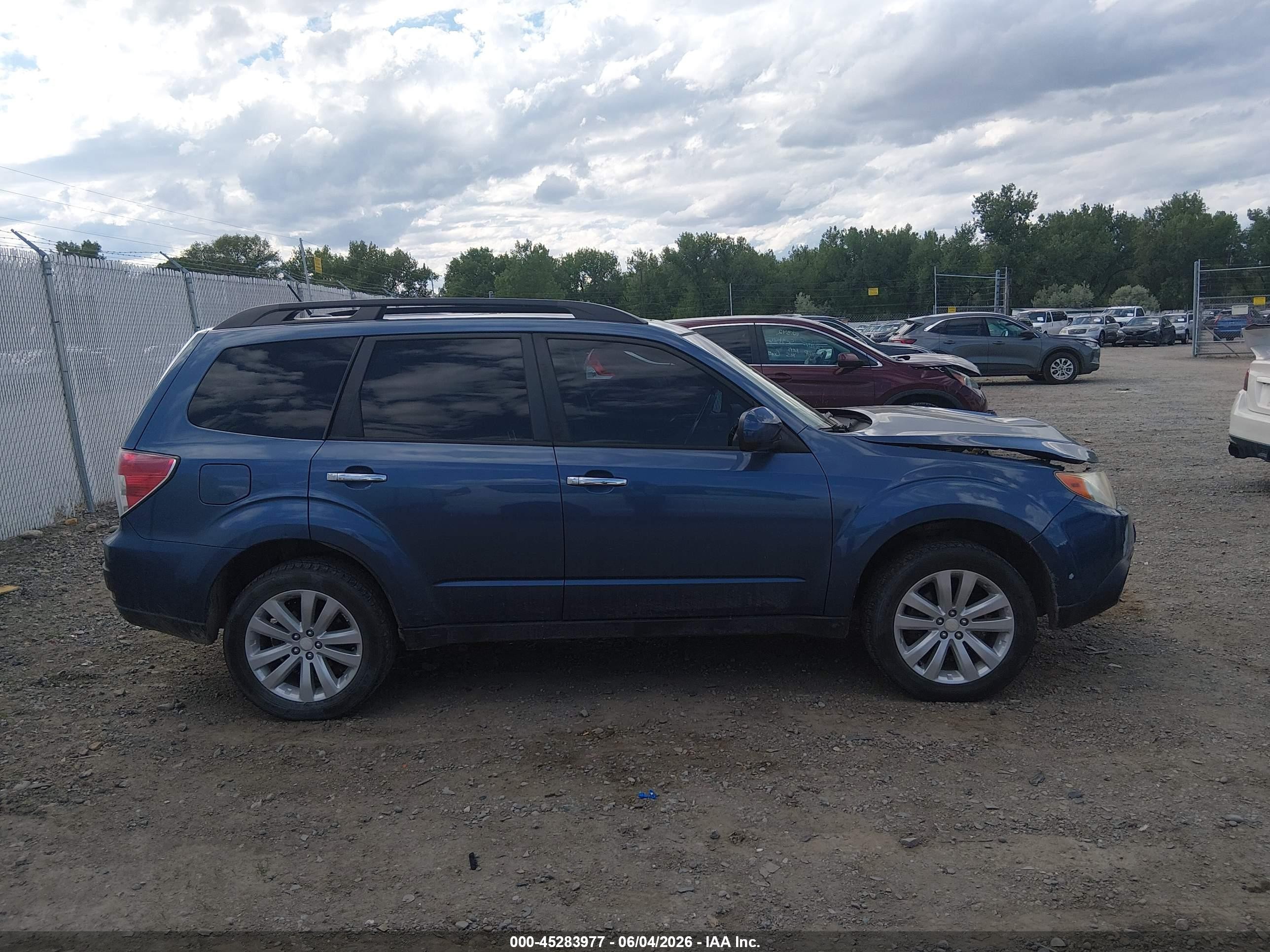 2011 Subaru Forester 2.5x Premium Blue vin: JF2SHADC8BH720096