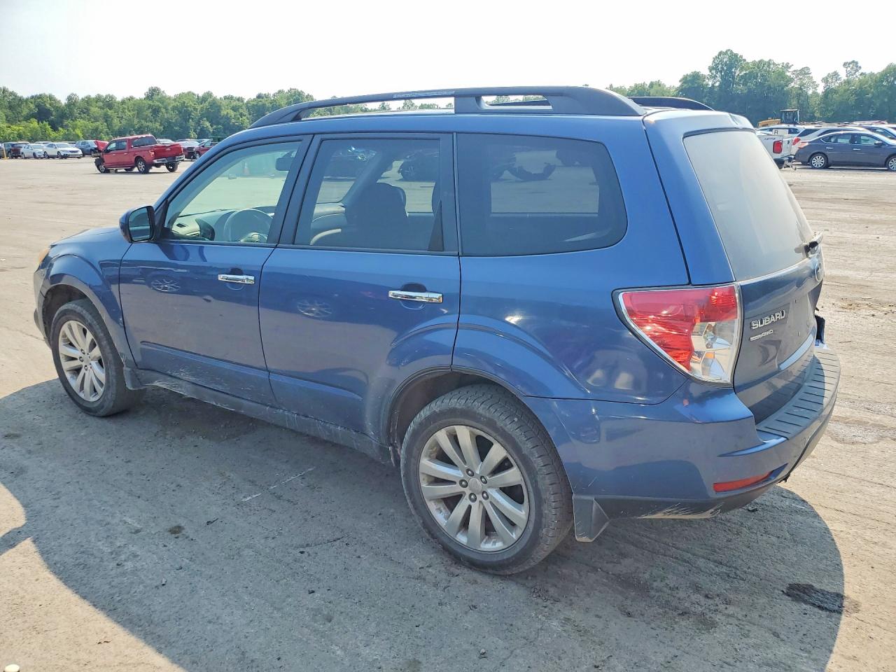 2011 Subaru Forester 2.5x Premium Blue vin: JF2SHADC8BH728070