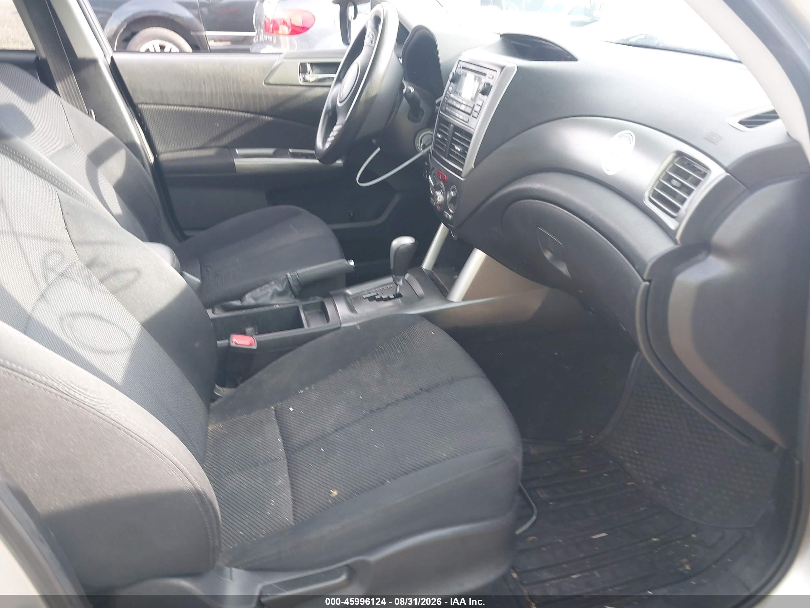 2011 Subaru Forester 2.5x Premium Silver vin: JF2SHADC8BH731342