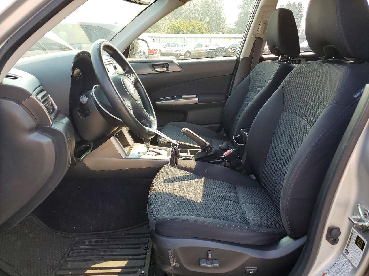 2011 Subaru Forester 2.5x Premium Silver vin: JF2SHADC8BH747914