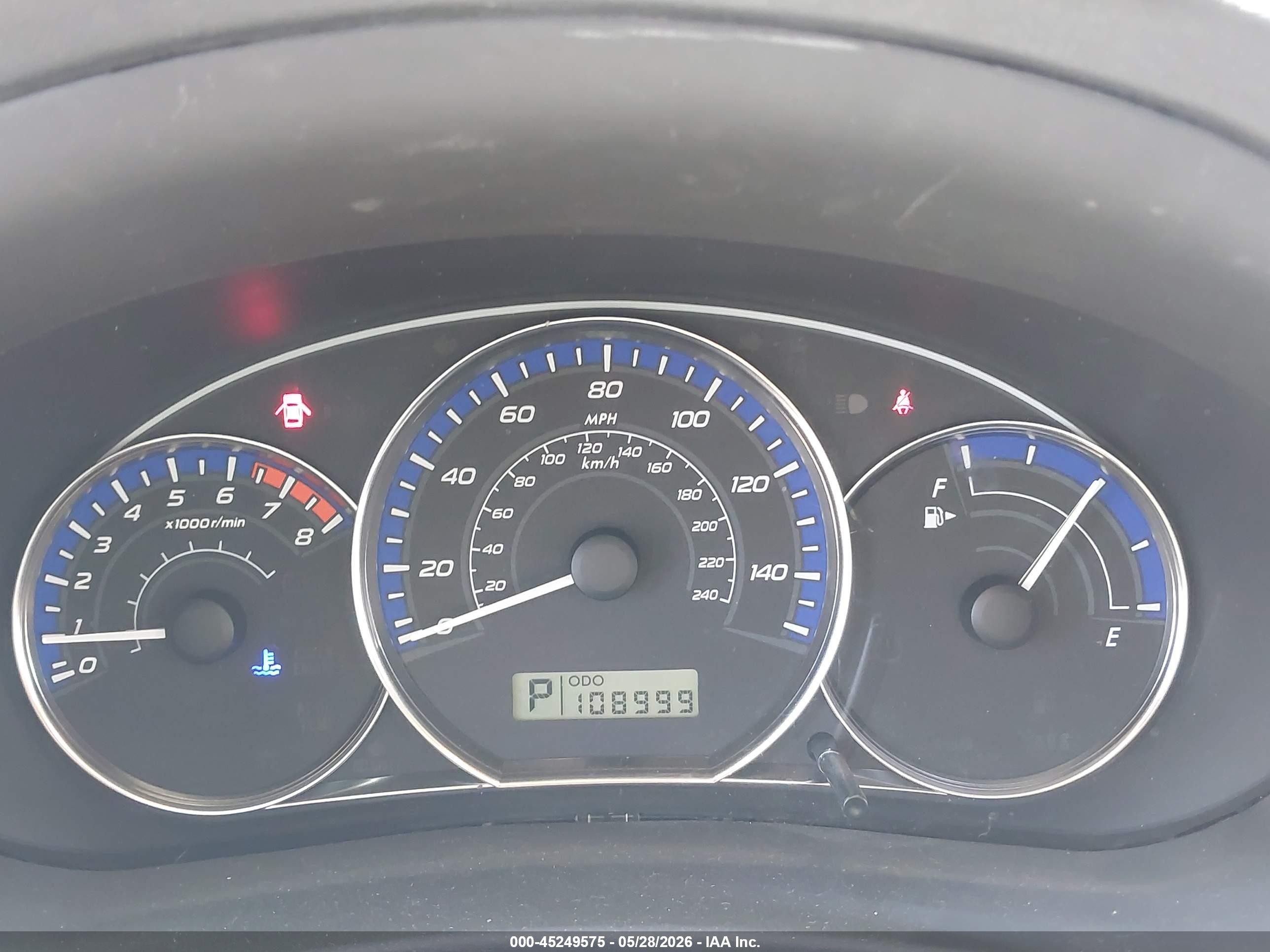 2011 Subaru Forester 2.5x Premium Silver vin: JF2SHADC8BH770724