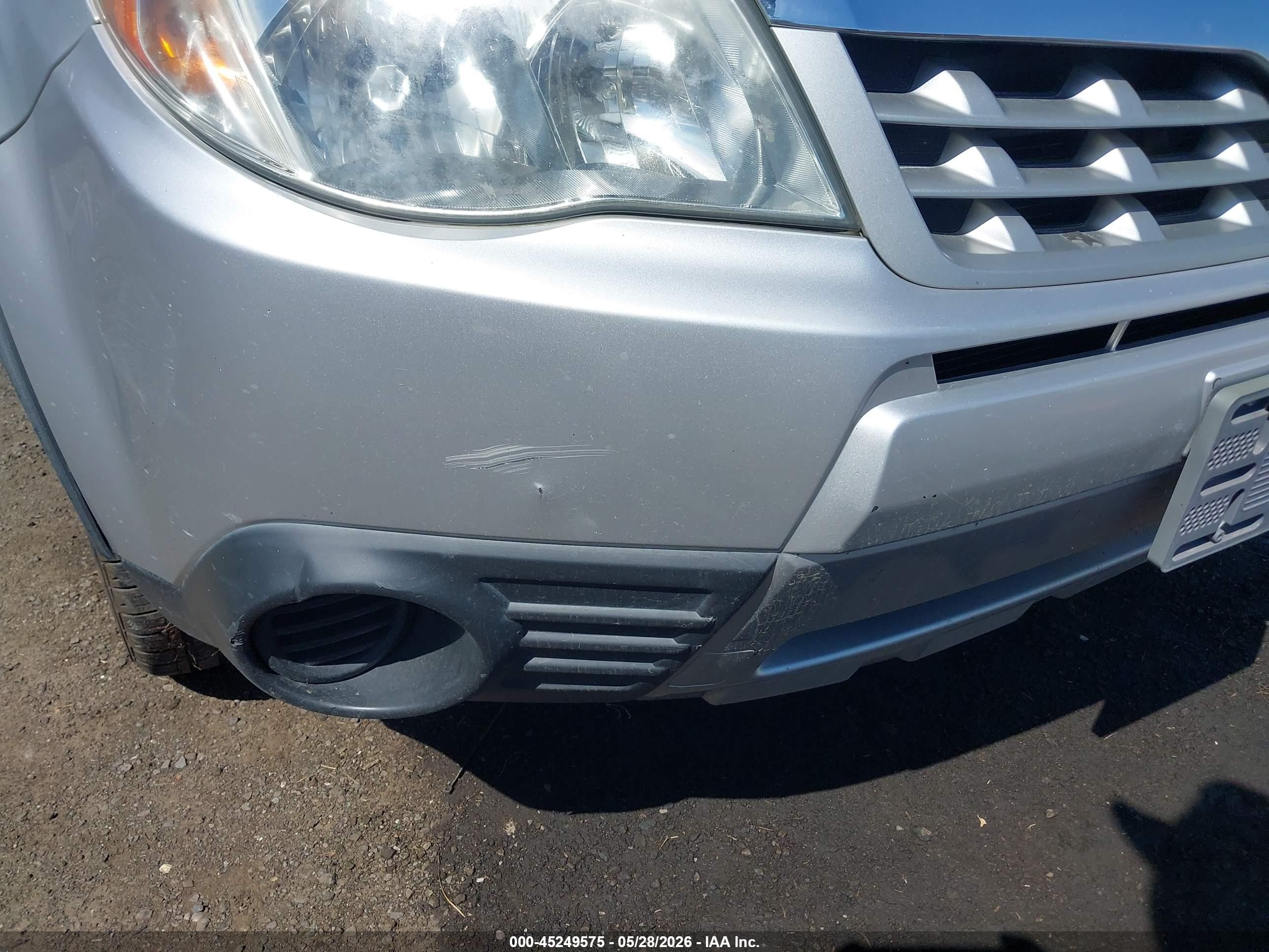 2011 Subaru Forester 2.5x Premium Silver vin: JF2SHADC8BH770724
