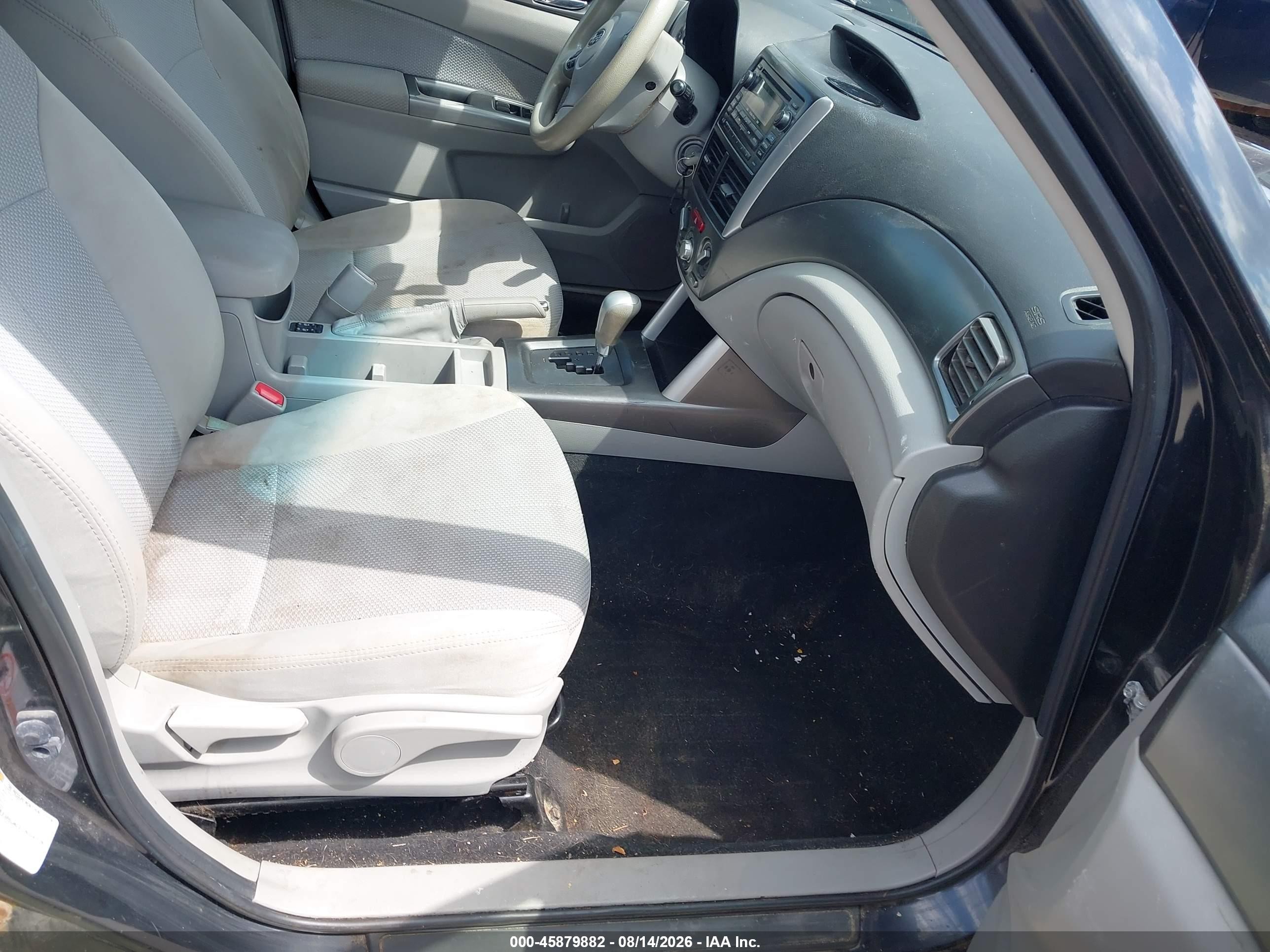 2012 Subaru Forester 2.5x Premium Gray vin: JF2SHADC8CH401184