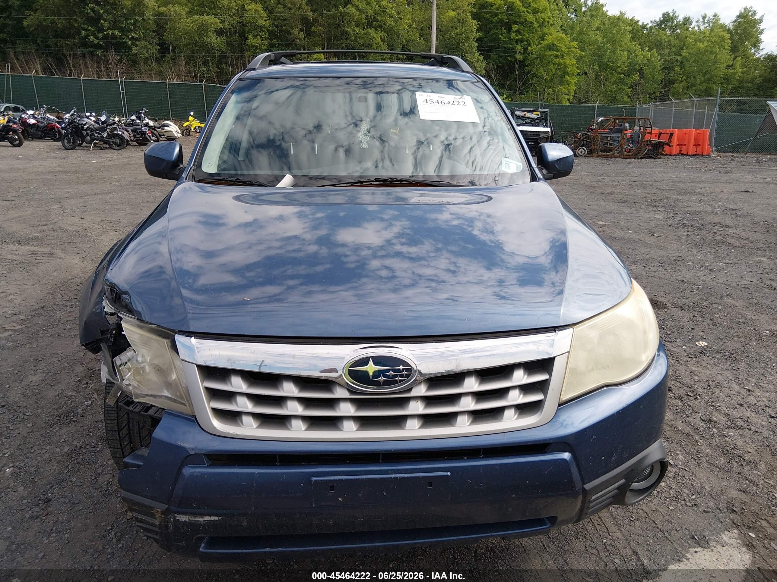 2012 Subaru Forester 2.5x Premium Blue vin: JF2SHADC8CH440387