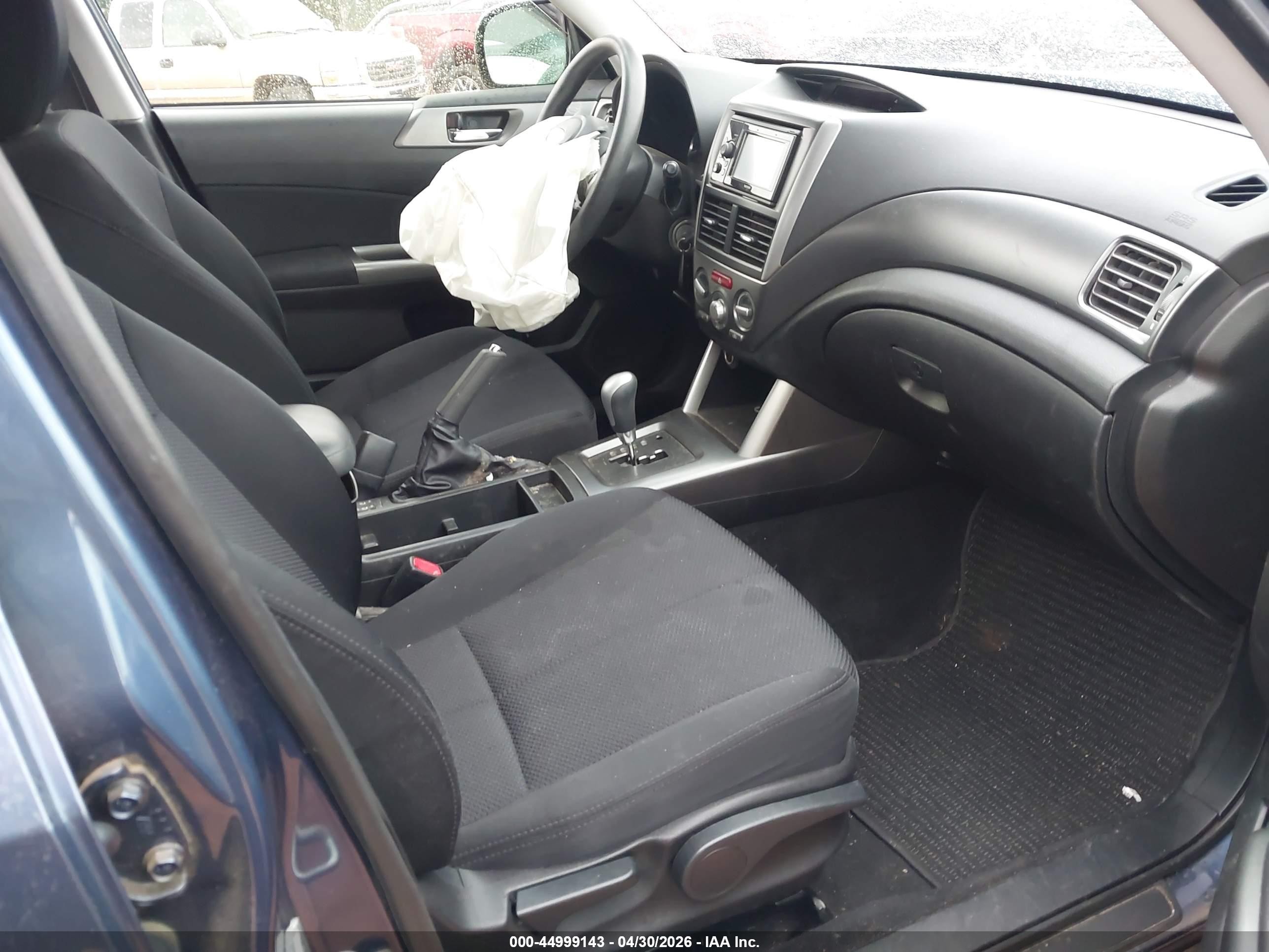 2012 Subaru Forester 2.5x Premium Blue vin: JF2SHADC8CH454452