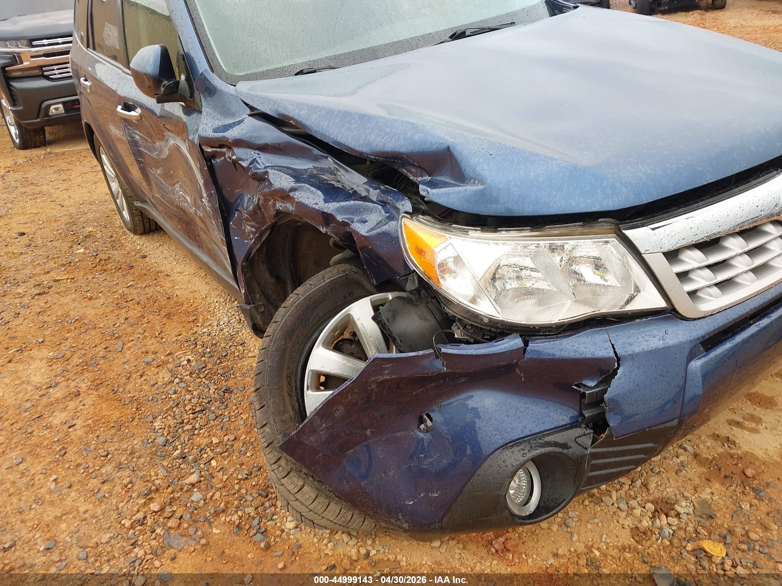 2012 Subaru Forester 2.5x Premium Blue vin: JF2SHADC8CH454452
