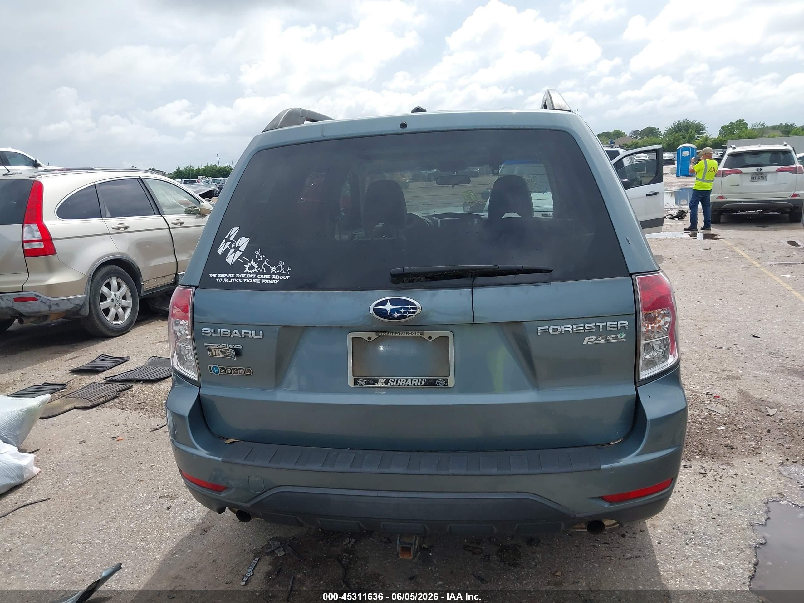 2013 Subaru Forester 2.5x Premium Зеленый vin: JF2SHADC8DG401631