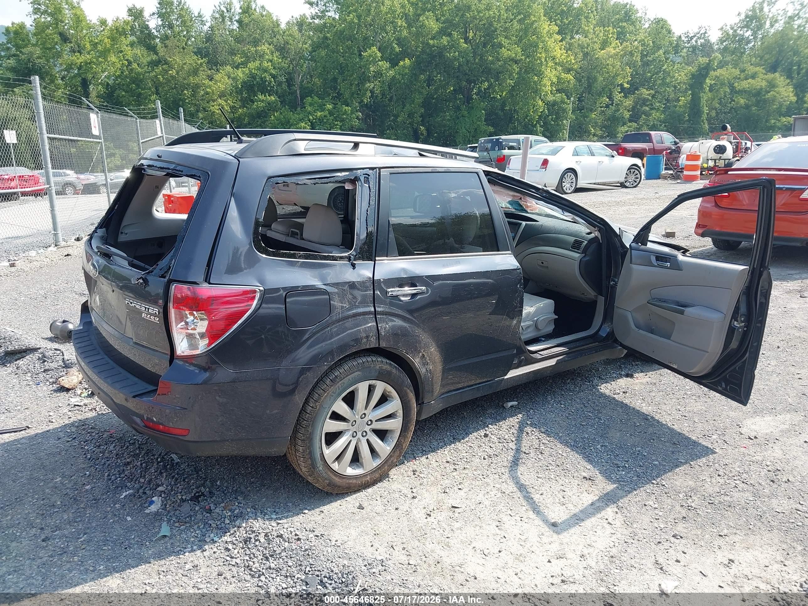2013 Subaru Forester 2.5x Premium Черный vin: JF2SHADC8DH410193