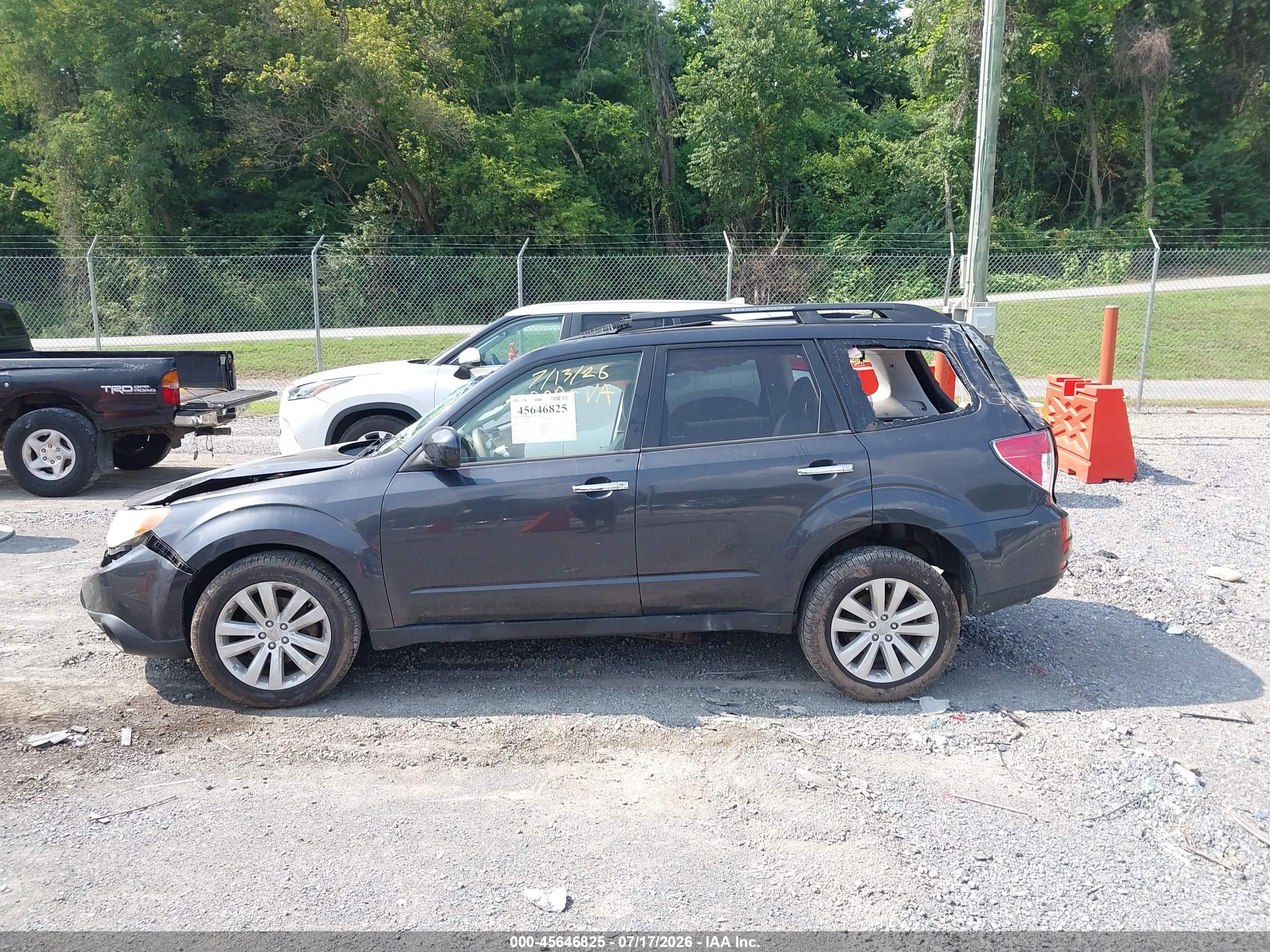 2013 Subaru Forester 2.5x Premium Черный vin: JF2SHADC8DH410193