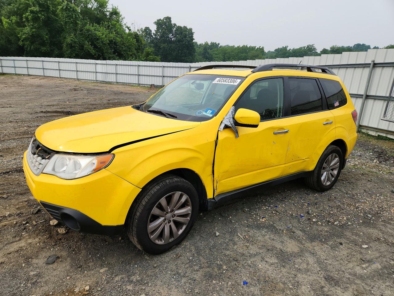 2013 Subaru Forester 2.5x Premium Yellow vin: JF2SHADC8DH422635