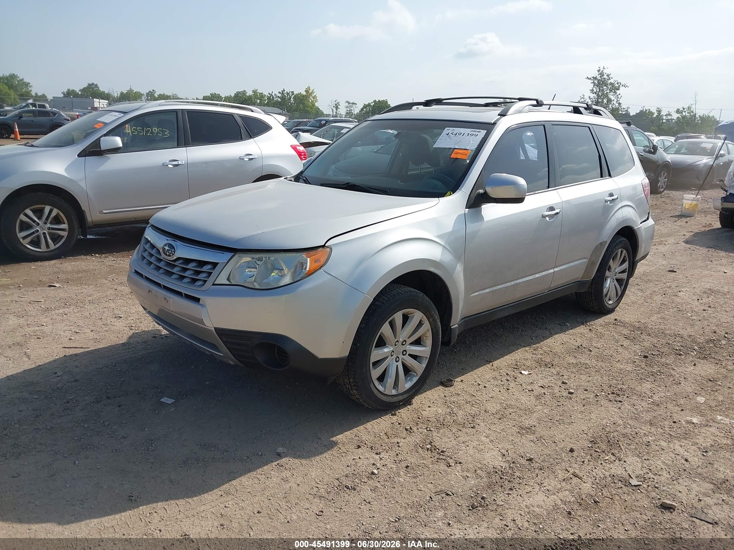 2011 Subaru Forester 2.5x Premium Silver vin: JF2SHADC9BH718230