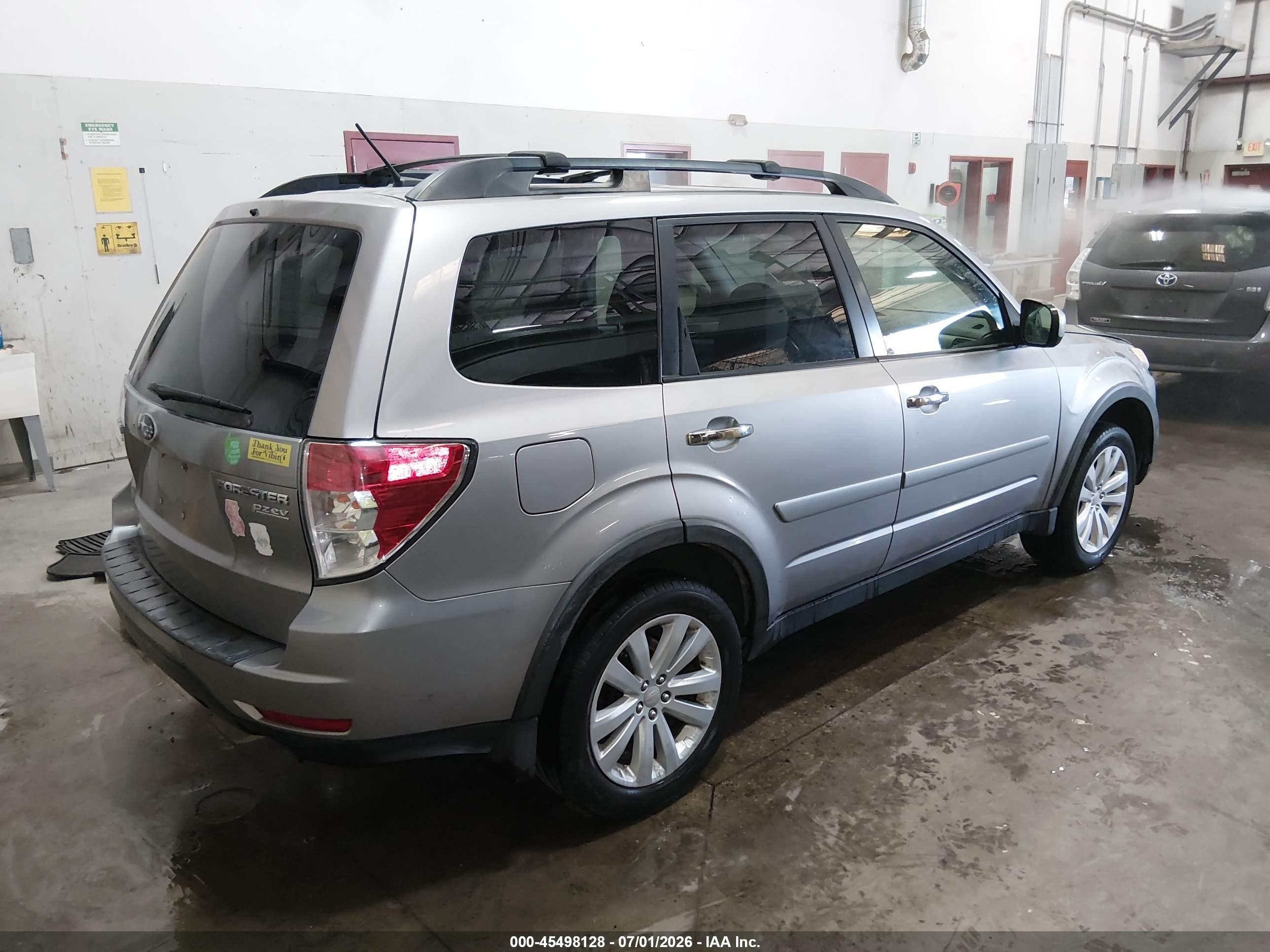 2011 Subaru Forester 2.5x Premium Gray vin: JF2SHADC9BH781490