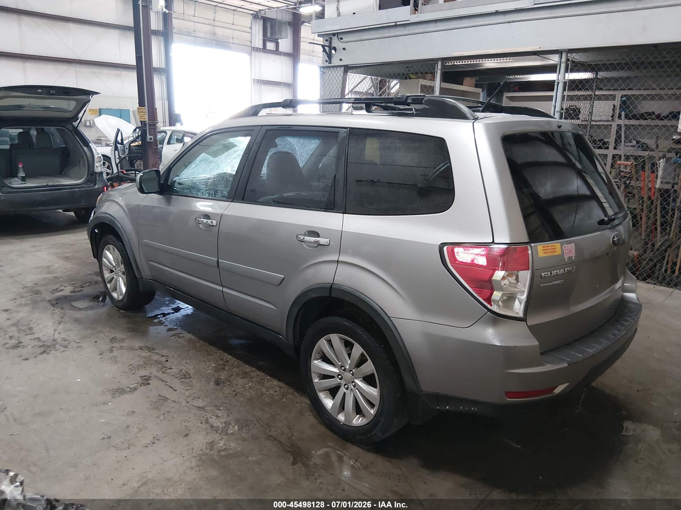 2011 Subaru Forester 2.5x Premium Gray vin: JF2SHADC9BH781490