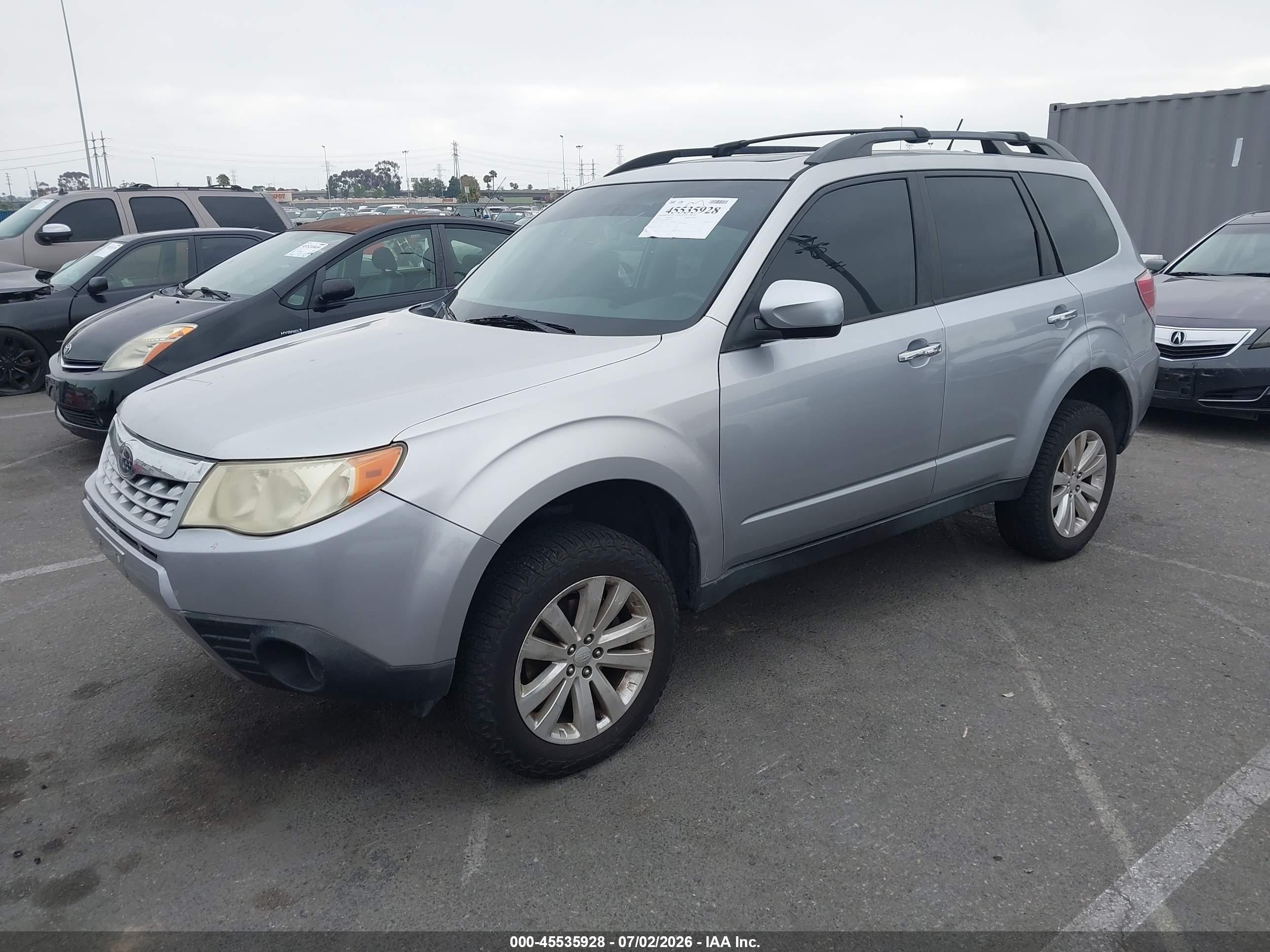 2012 Subaru Forester 2.5x Premium Silver vin: JF2SHADC9CH441824