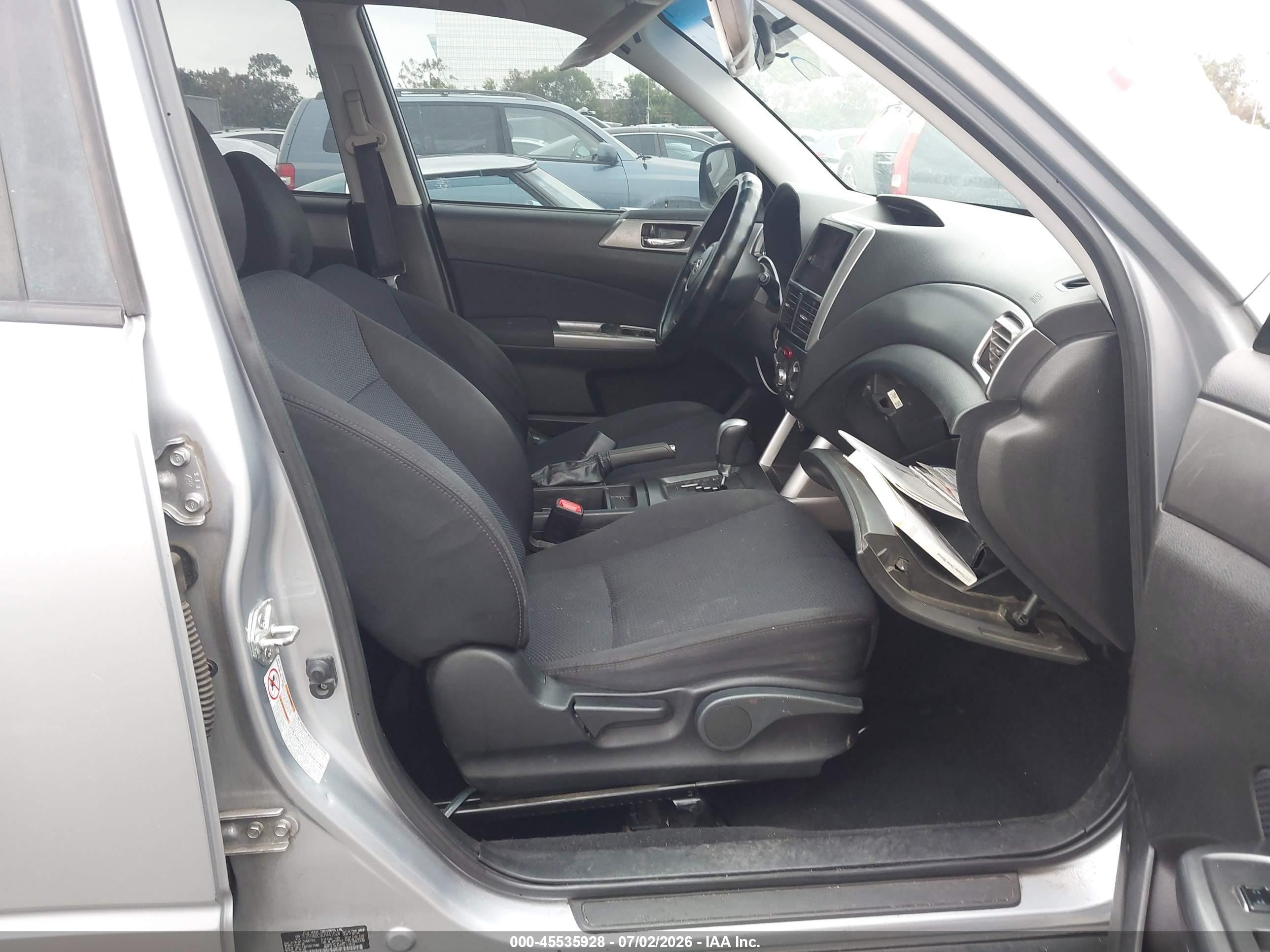 2012 Subaru Forester 2.5x Premium Silver vin: JF2SHADC9CH441824