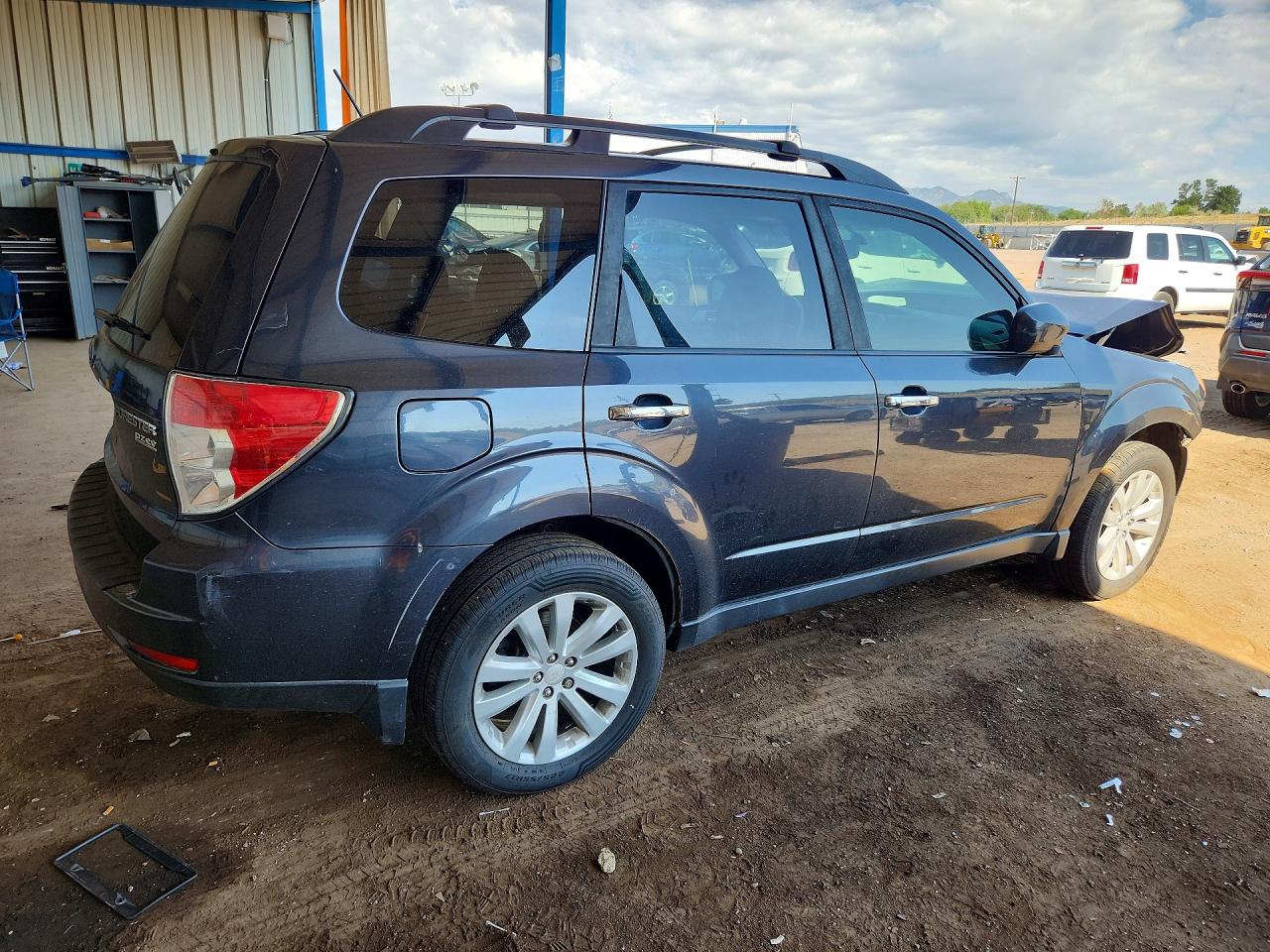 2012 Subaru Forester 2.5x Premium Gray vin: JF2SHADC9CH449101