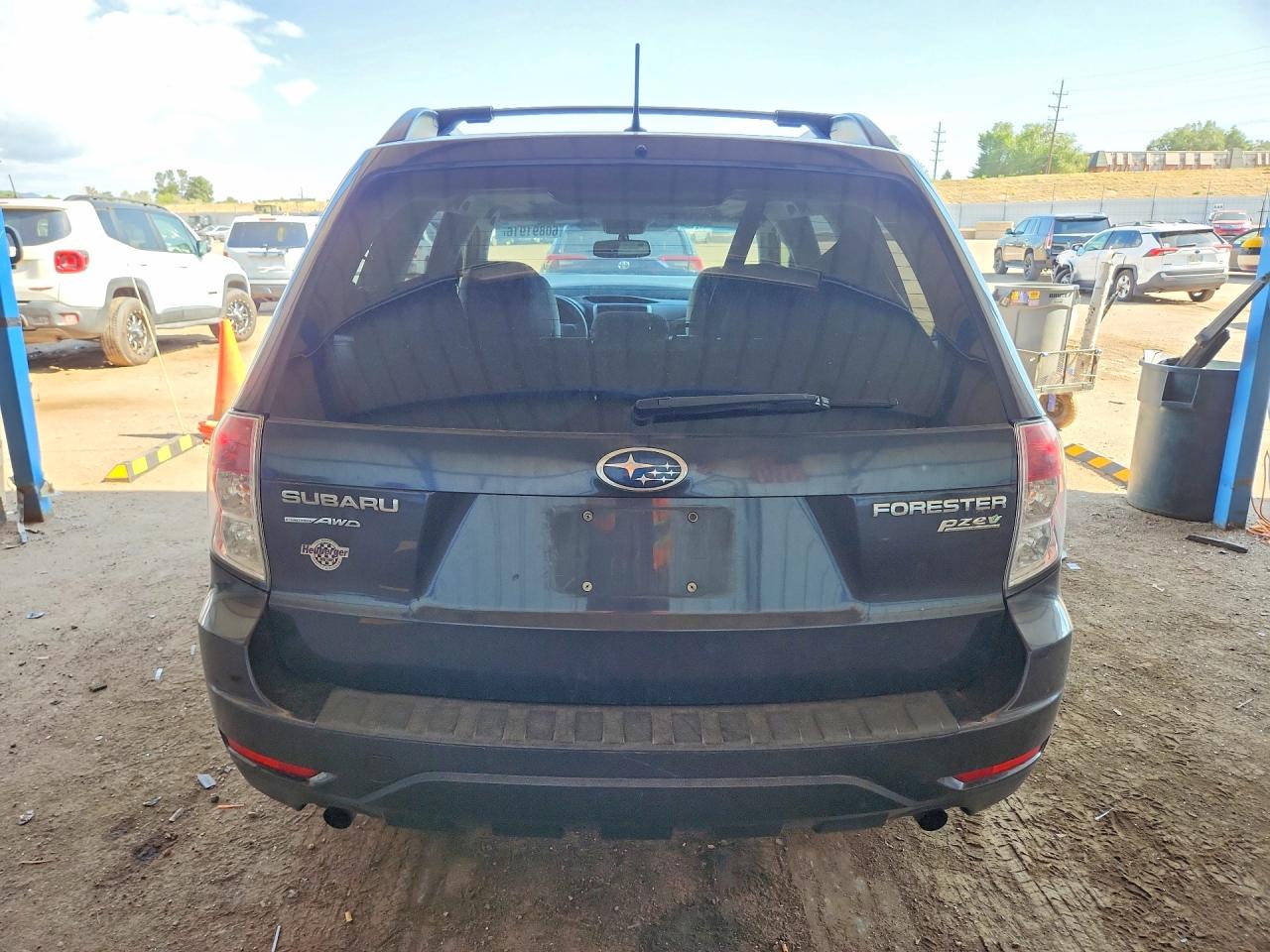 2012 Subaru Forester 2.5x Premium Gray vin: JF2SHADC9CH449101